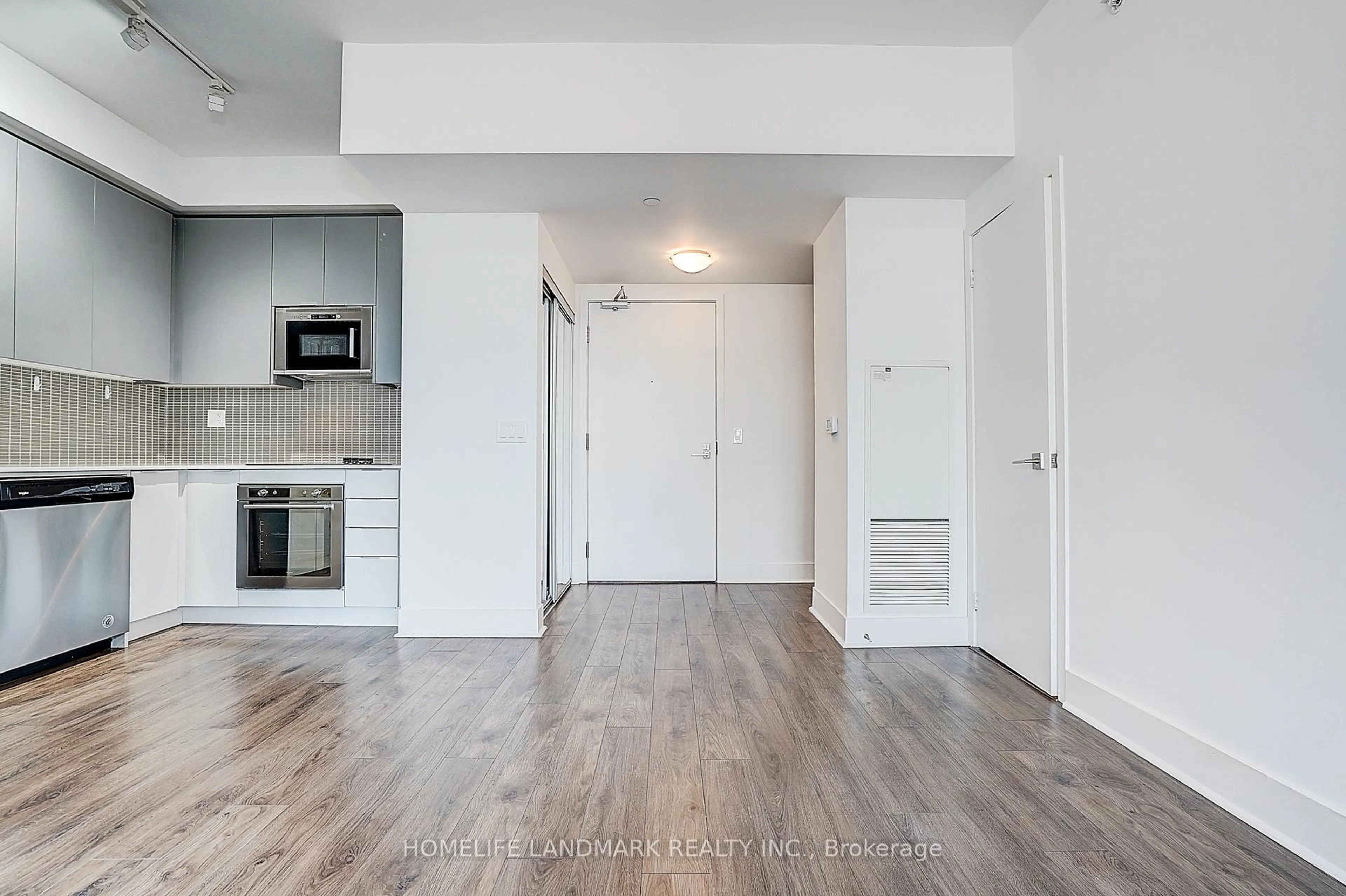 A pic of a room for 2916 Highway 7 #1804, Vaughan Ontario L4K 0K6