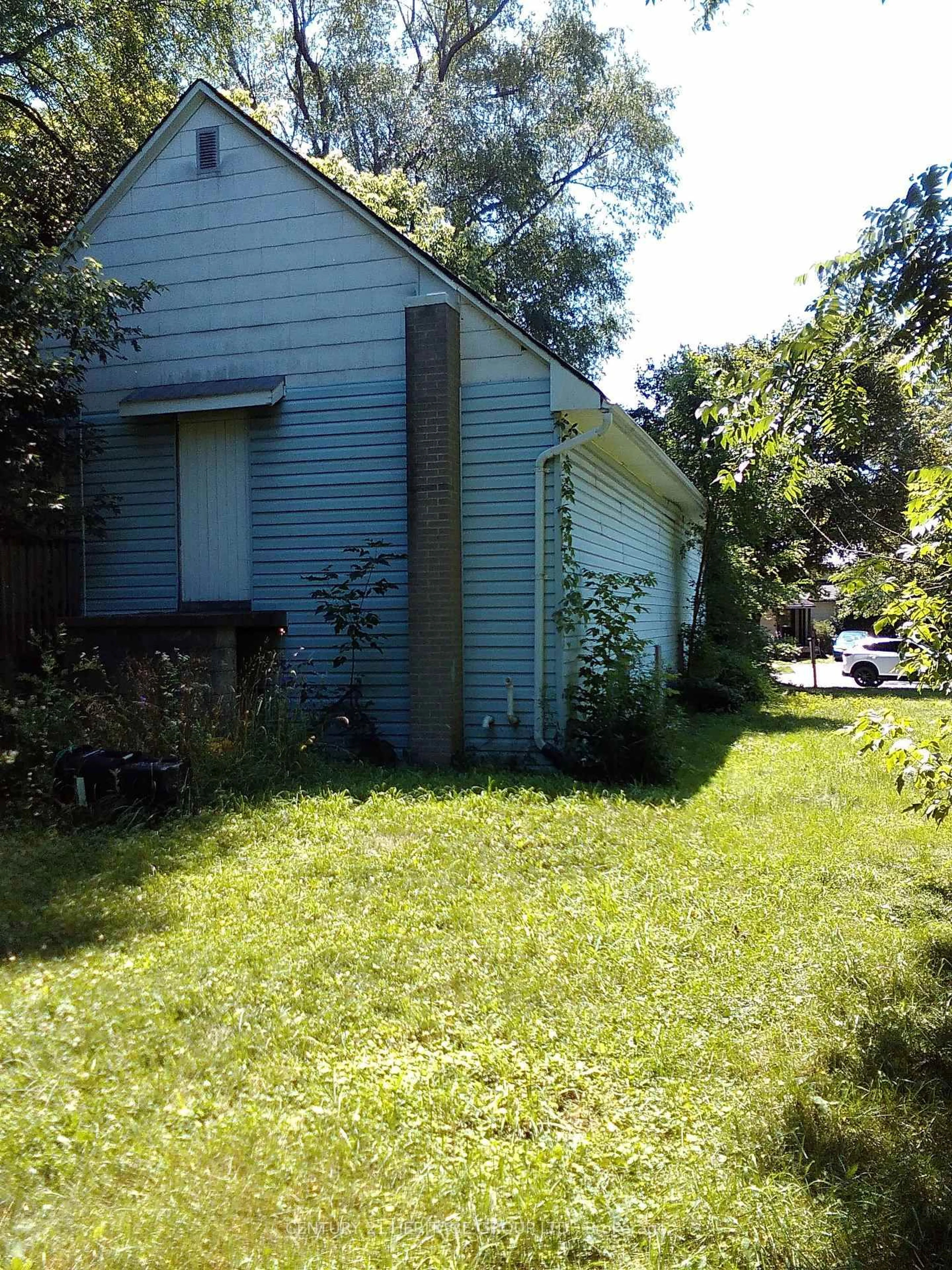 Shed for 8 Richmond St, New Tecumseth Ontario L0G 1W0