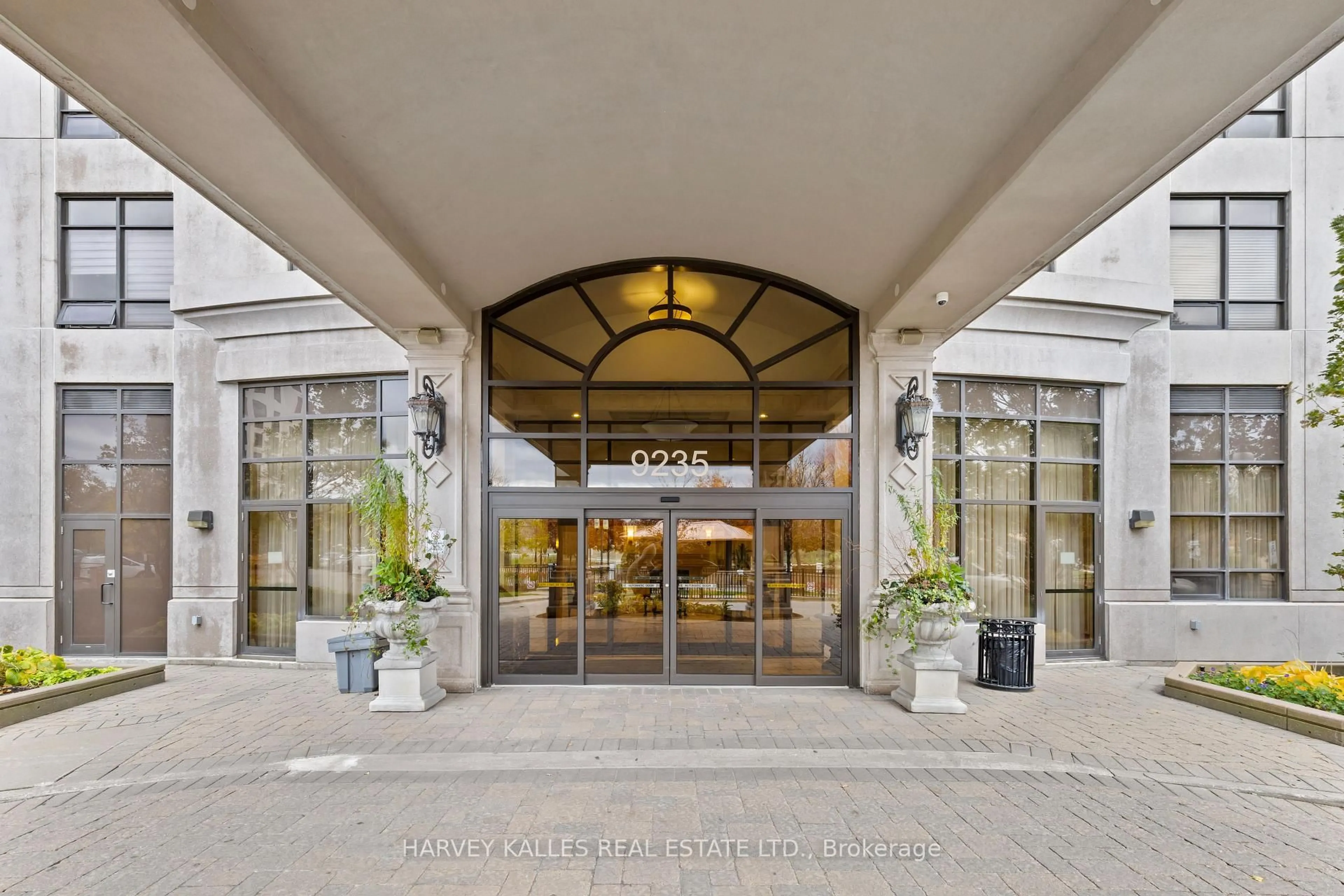Lobby for 9235 Jane St #1206, Vaughan Ontario L6A 0J8