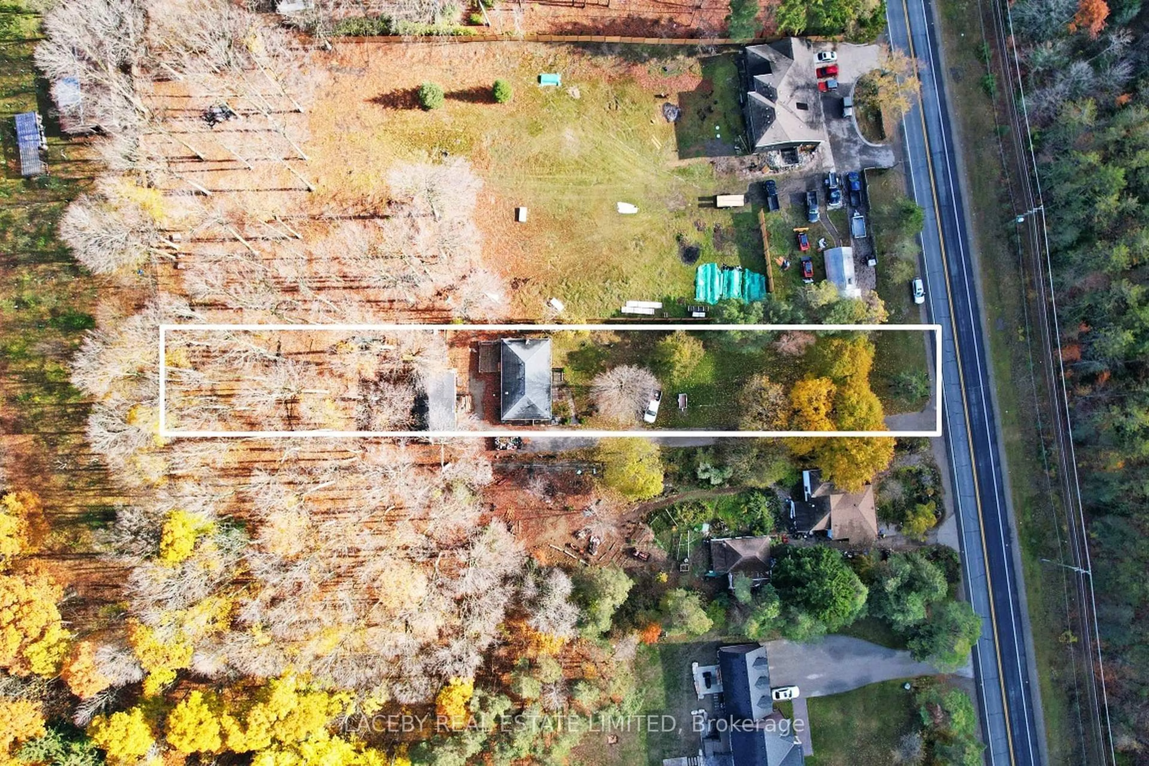 A pic from outside/outdoor area/front of a property/back of a property/a pic from drone, unknown for 4424 Aurora Rd, Whitchurch-Stouffville Ontario L4A 2R3