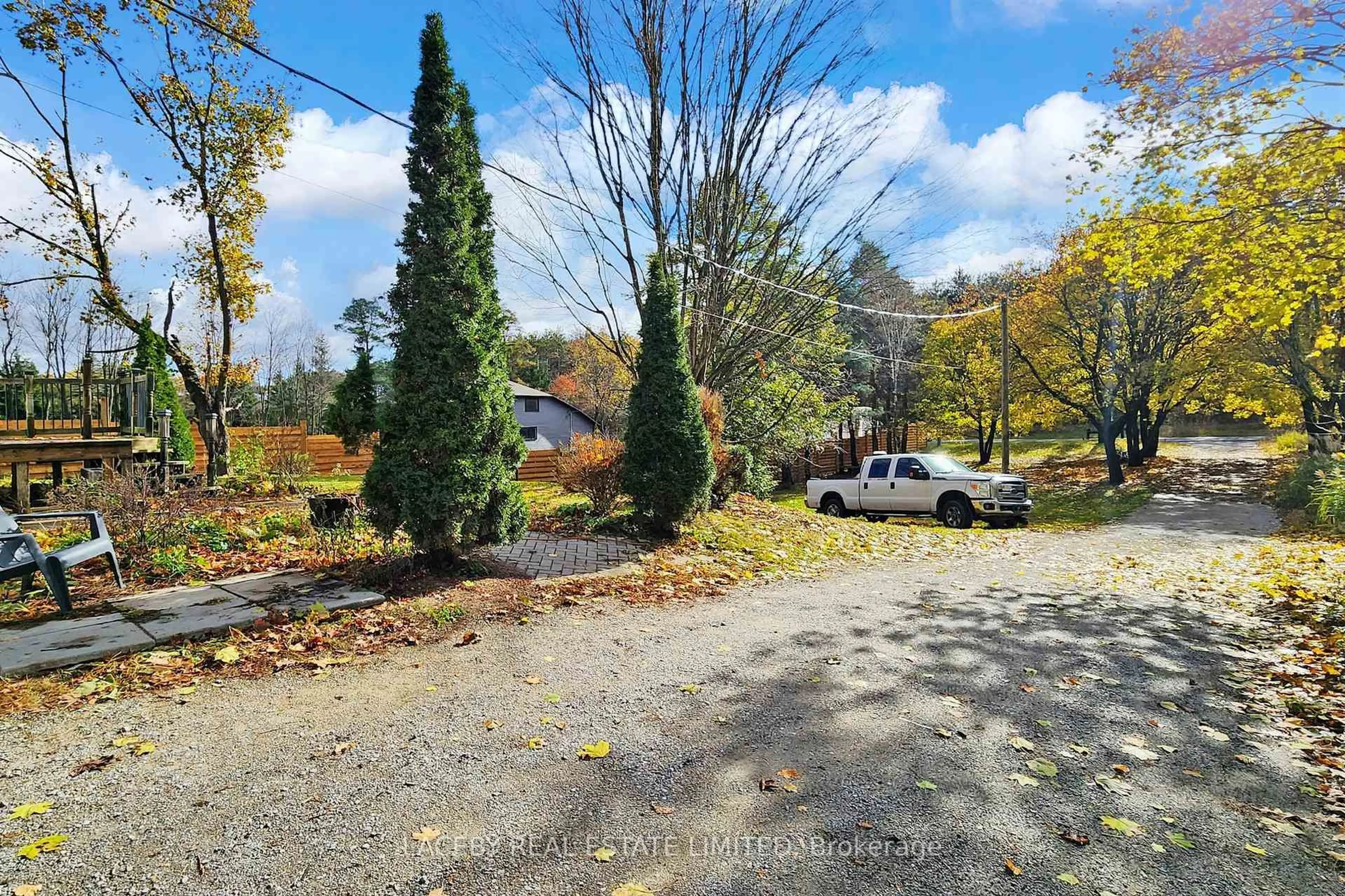A pic from outside/outdoor area/front of a property/back of a property/a pic from drone, unknown for 4424 Aurora Rd, Whitchurch-Stouffville Ontario L4A 2R3
