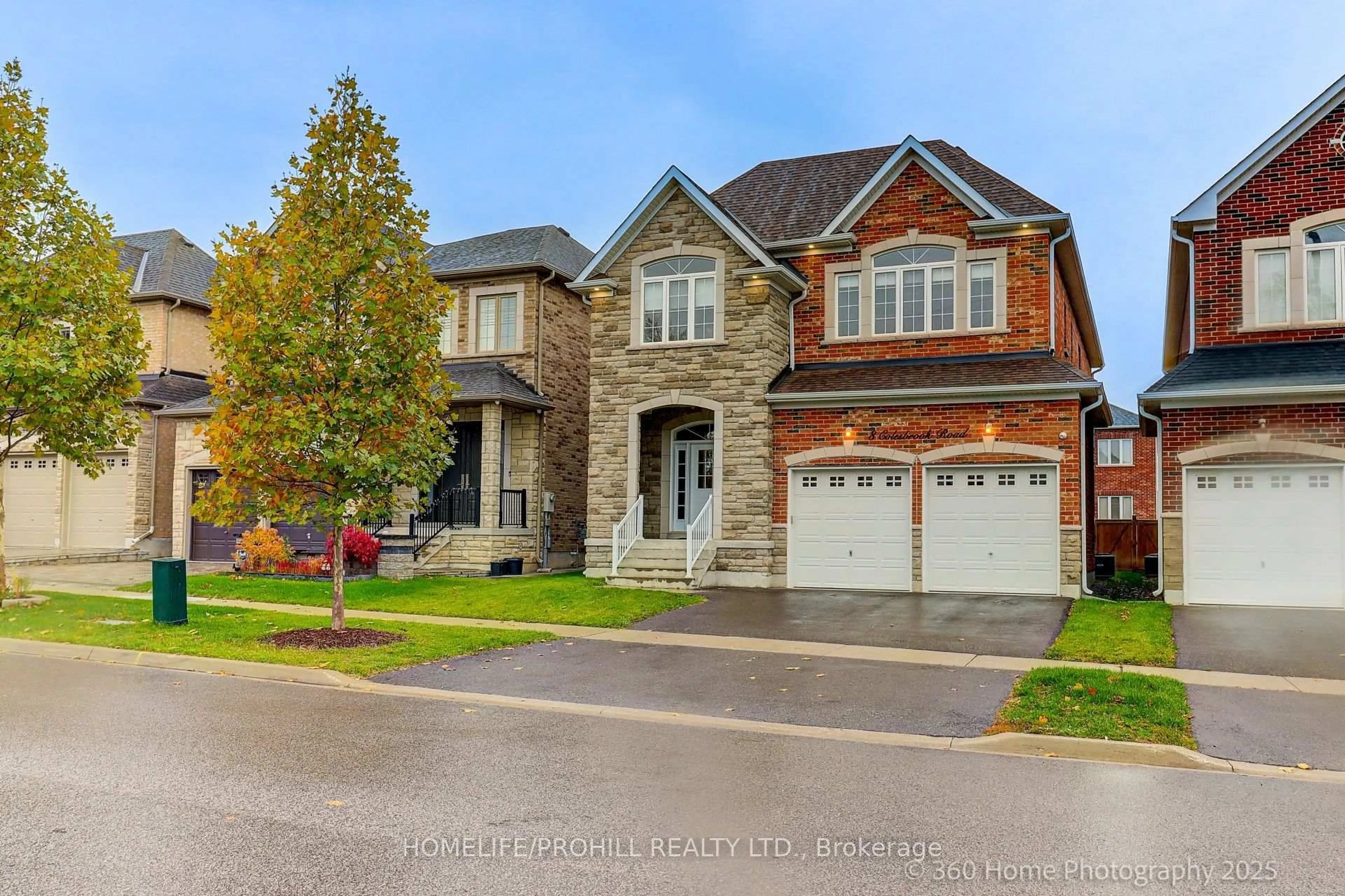 Home with brick exterior material, street for 8 Colesbrook Rd, Richmond Hill Ontario L4S 0C6