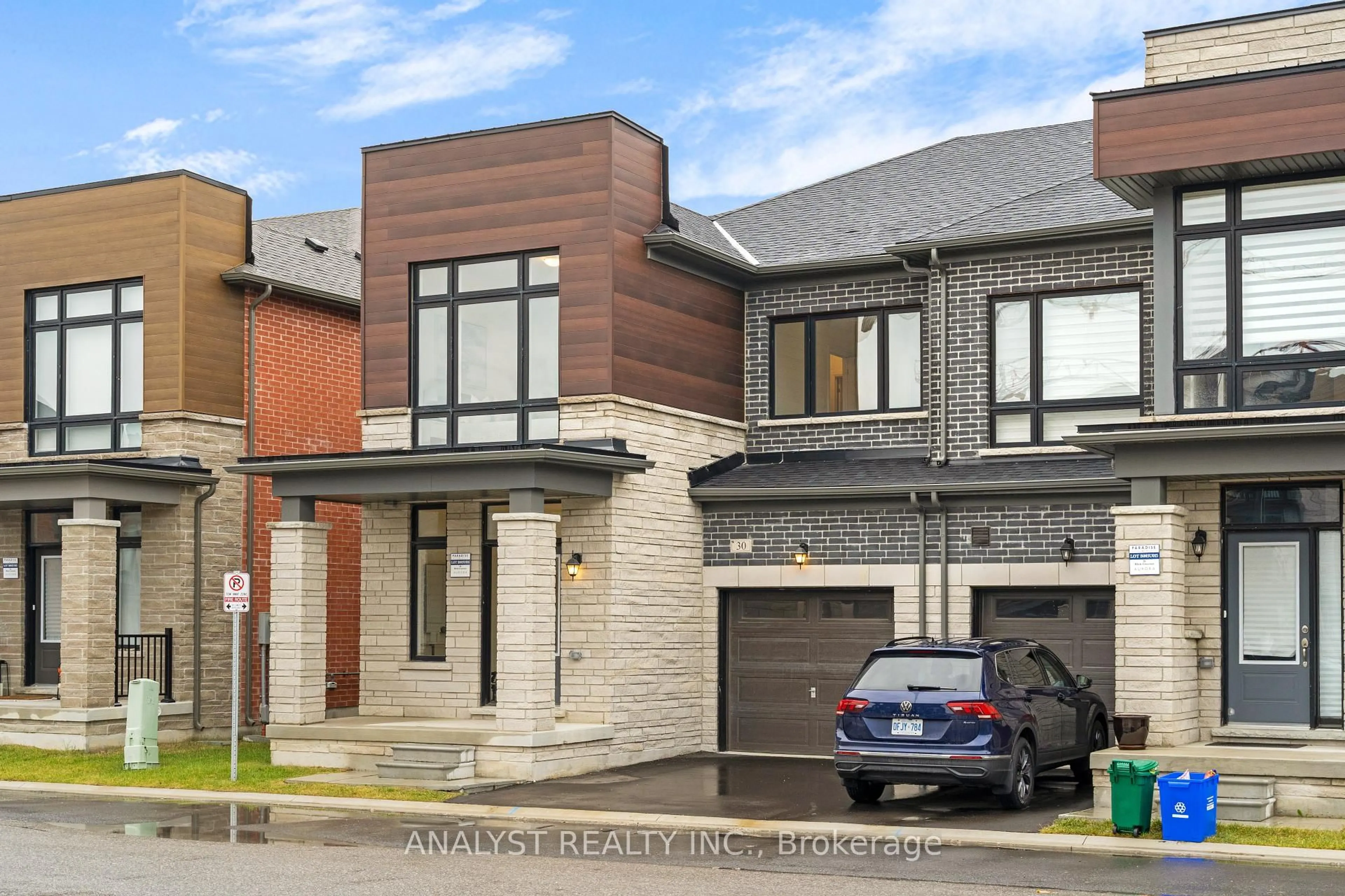 Home with brick exterior material, street for 30 Blick Cres, Aurora Ontario L4G 4A6