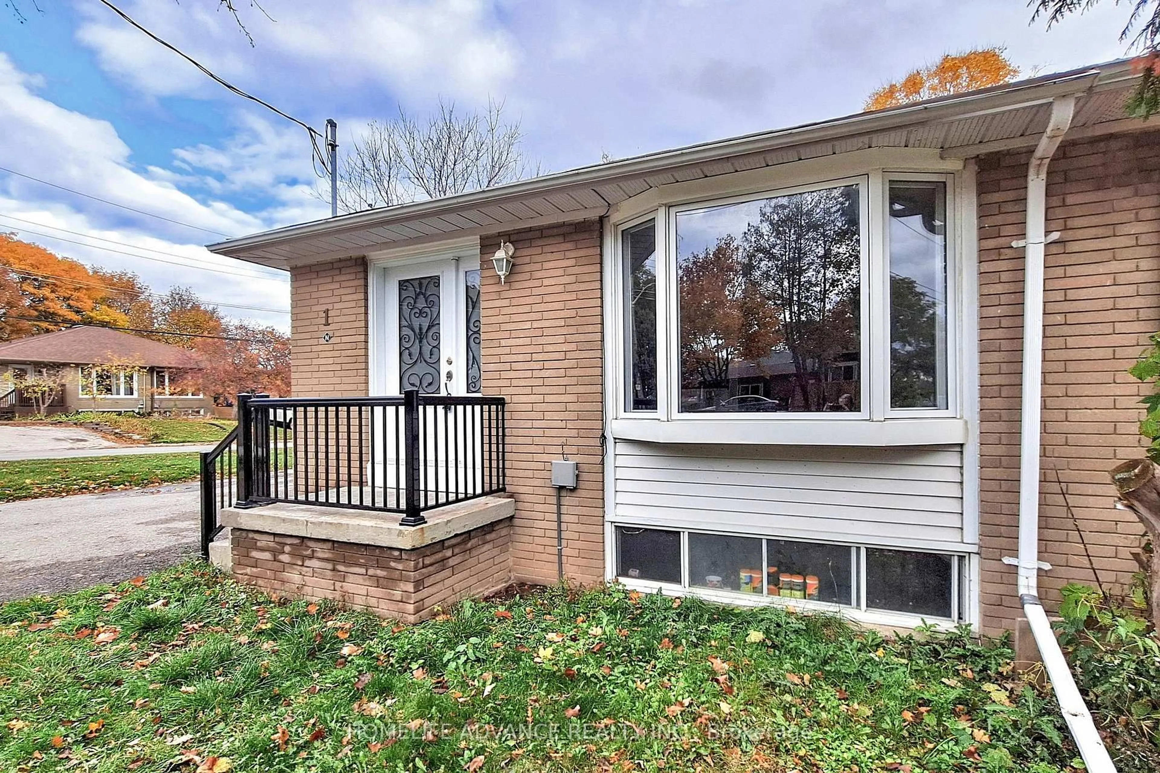 Home with brick exterior material, street for 1 Walter Ave, Newmarket Ontario L3Y 2T2
