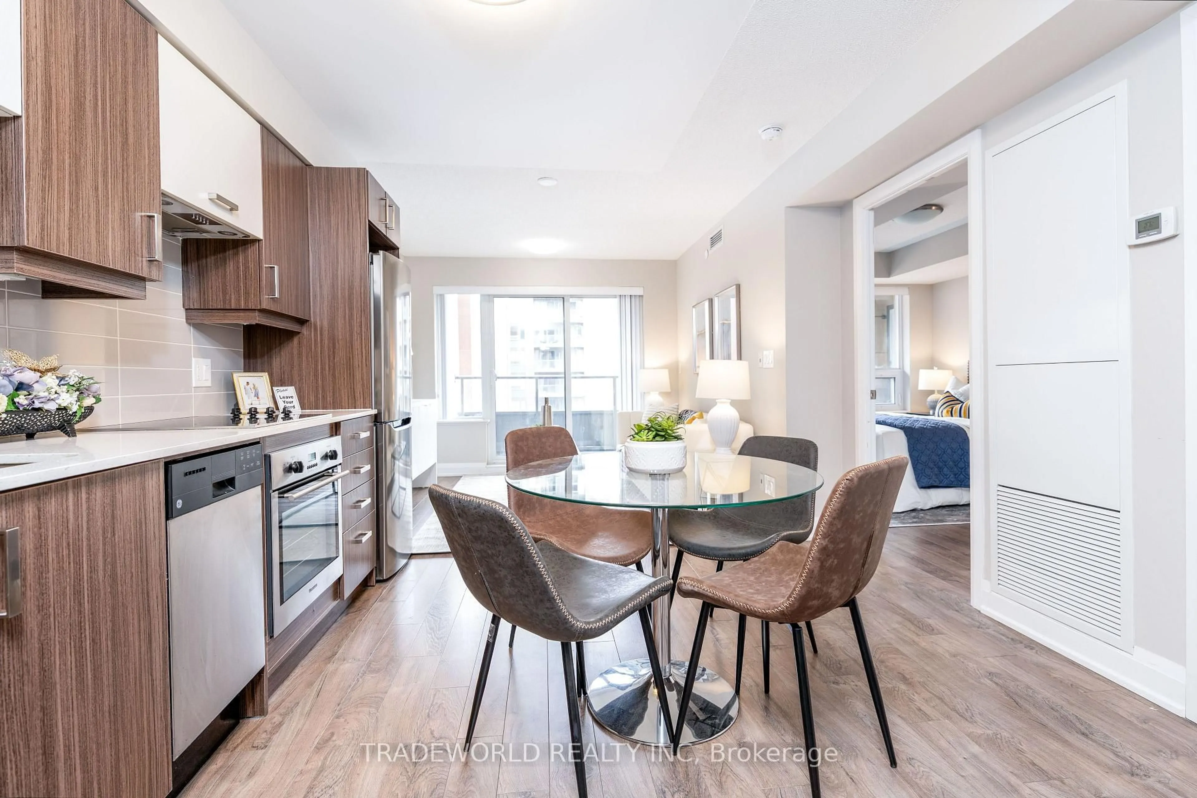 Contemporary kitchen, unknown for 18 Uptown Dr #631, Markham Ontario L3R 5M5