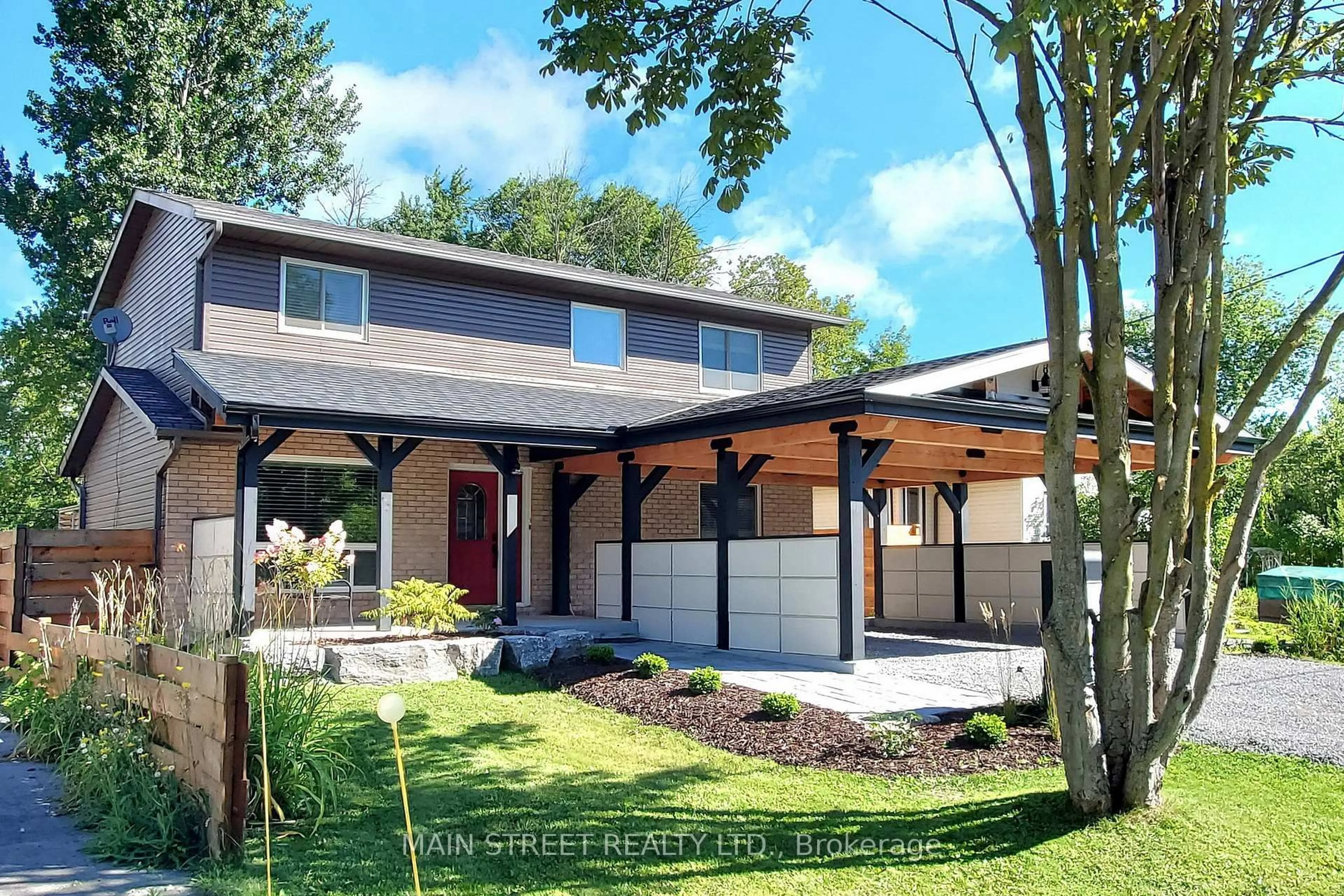 Home with brick exterior material, street for 350 Miami Dr, Georgina Ontario L4P 2Z7