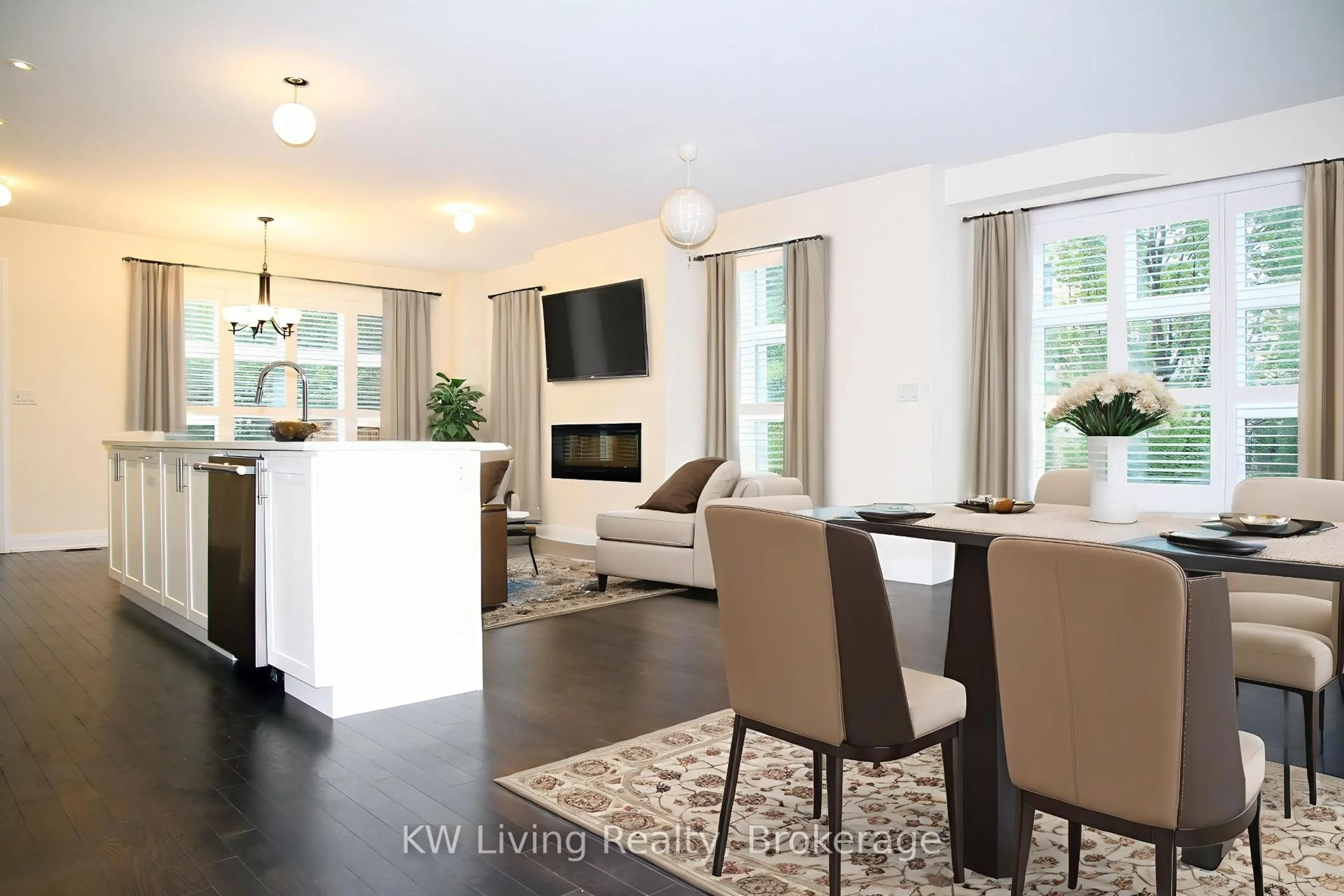 Open concept kitchen, wood/laminate floor for 52 Causland Lane, Richmond Hill Ontario L4S 0G5