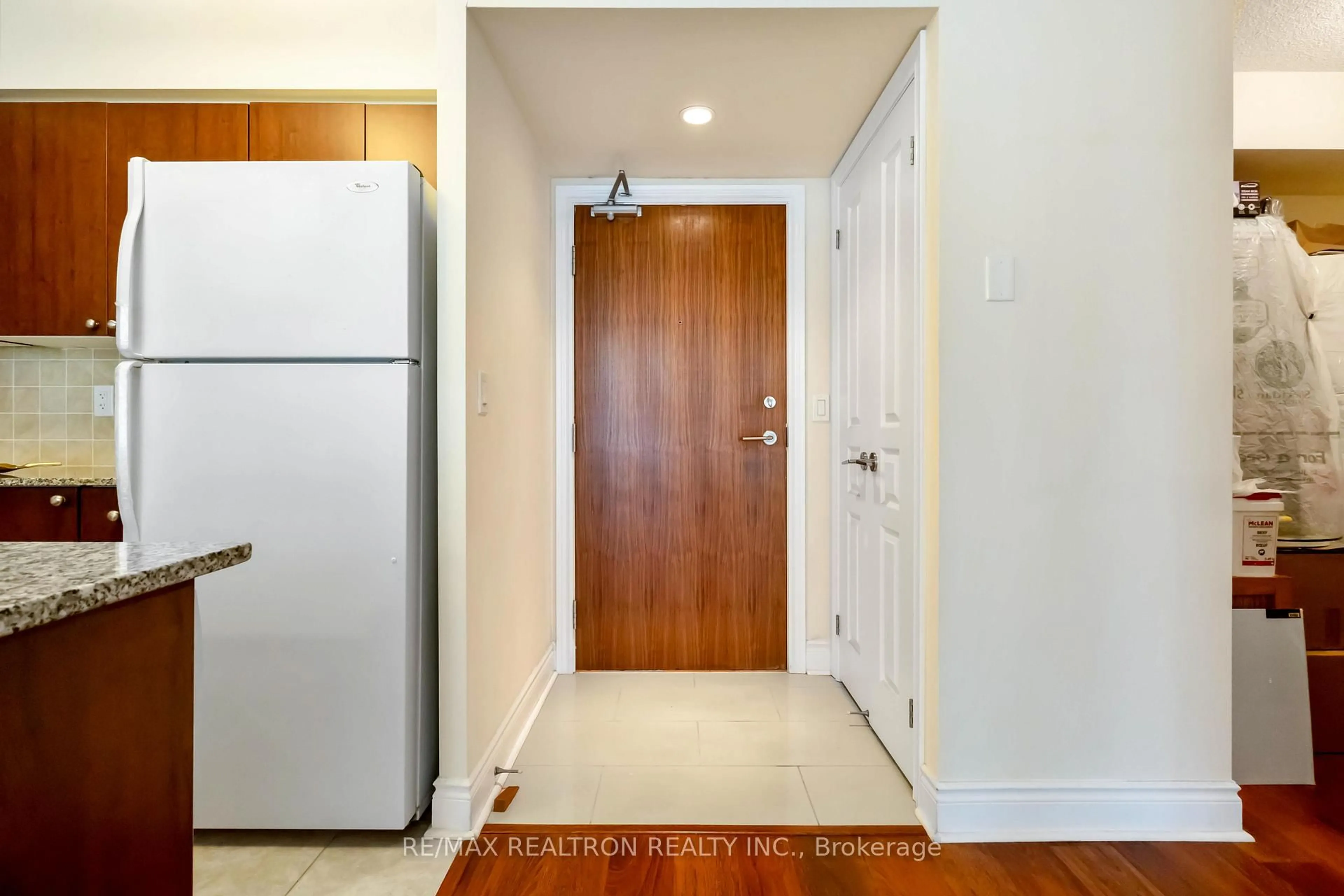 Indoor entryway for 30 Clegg Rd #508, Markham Ontario L6G 0B4