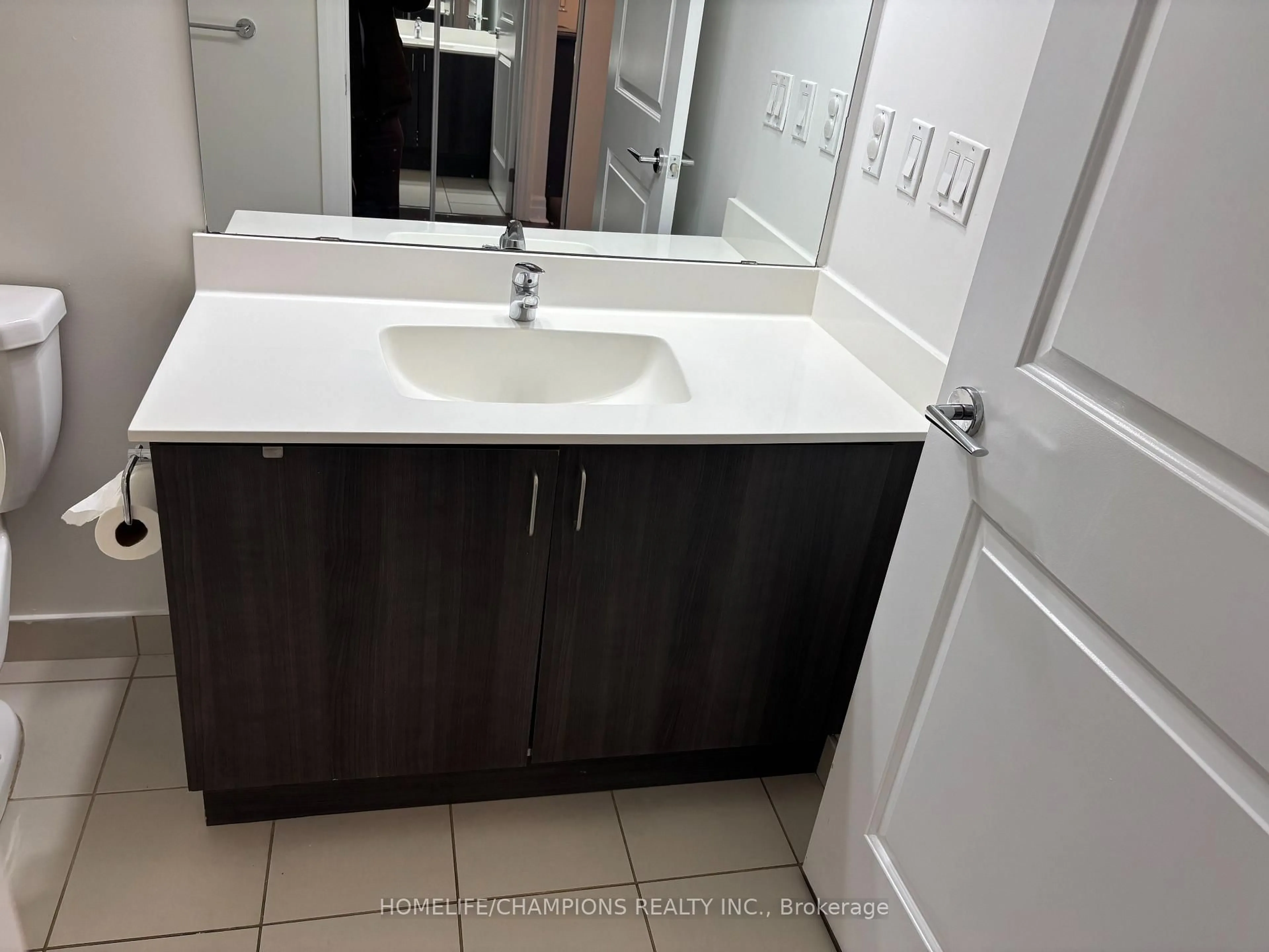 Standard bathroom, unknown for 8130 Birchmount Rd #701F, Markham Ontario L6G 0E4