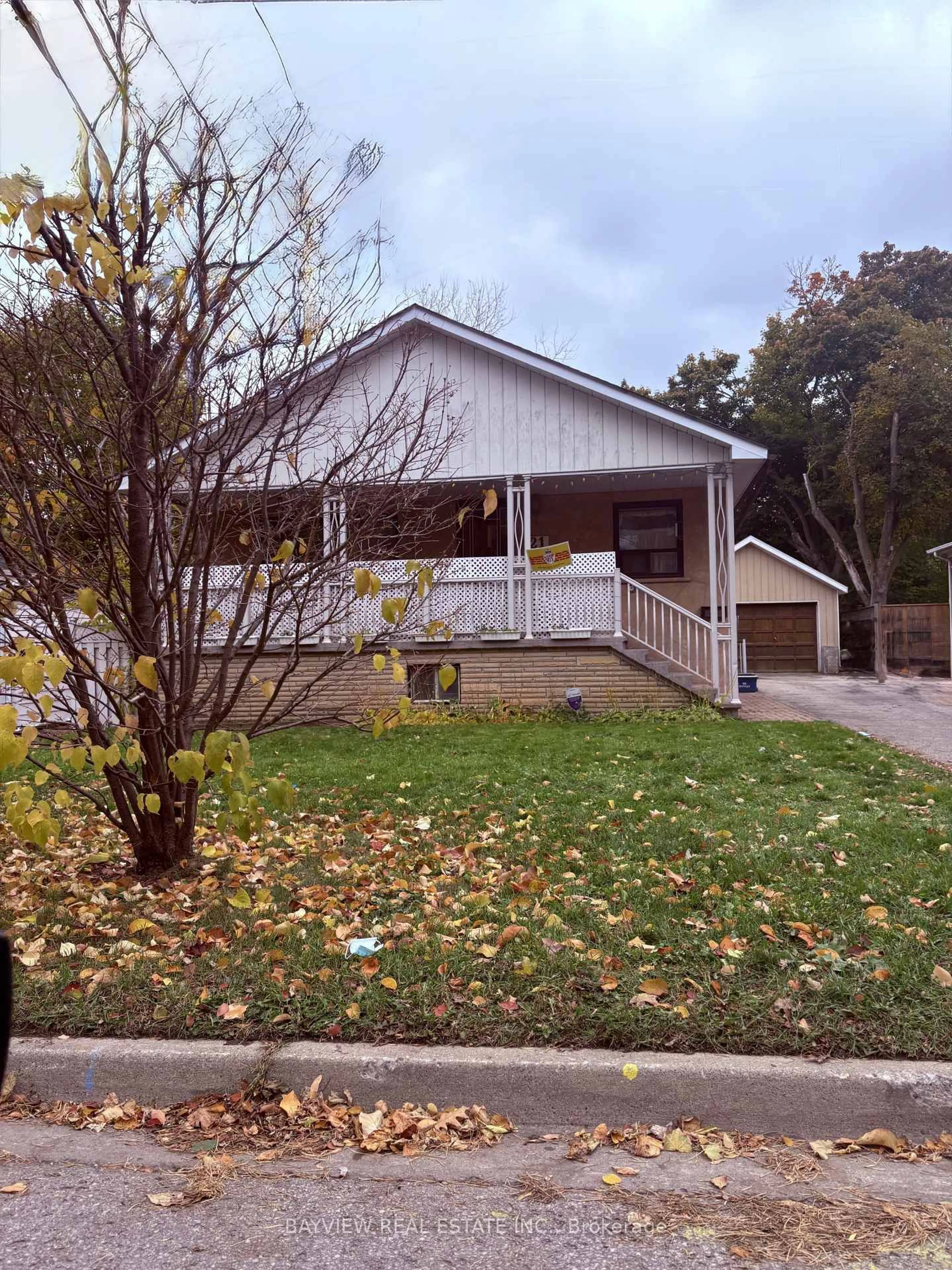 Home with vinyl exterior material, street for 21 Clark Ave, Markham Ontario L3T 1S4