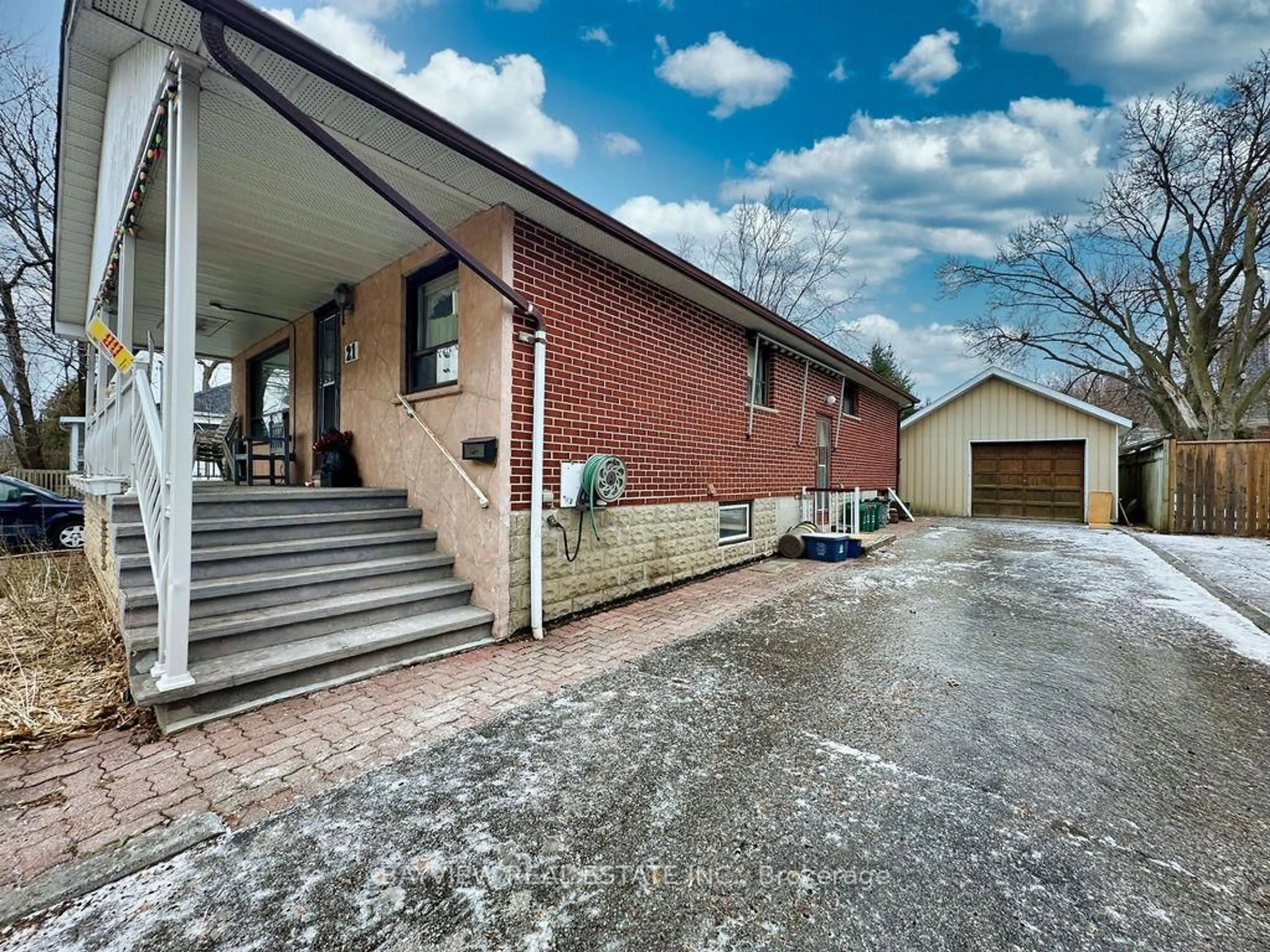 Unknown for 21 Clark Ave, Markham Ontario L3T 1S4