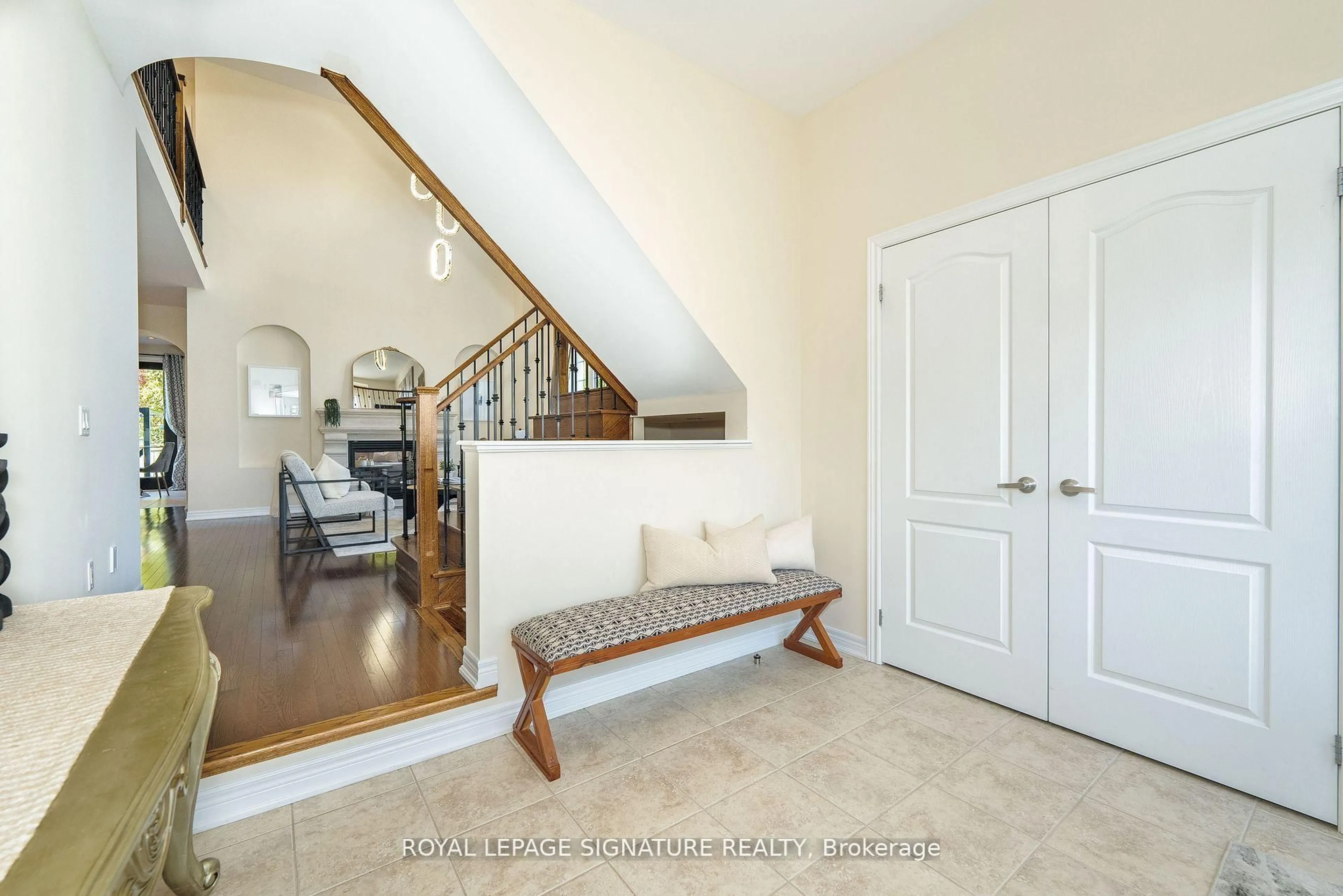 Indoor entryway for 68 Lady Angela Lane, Vaughan Ontario L6A 4S7