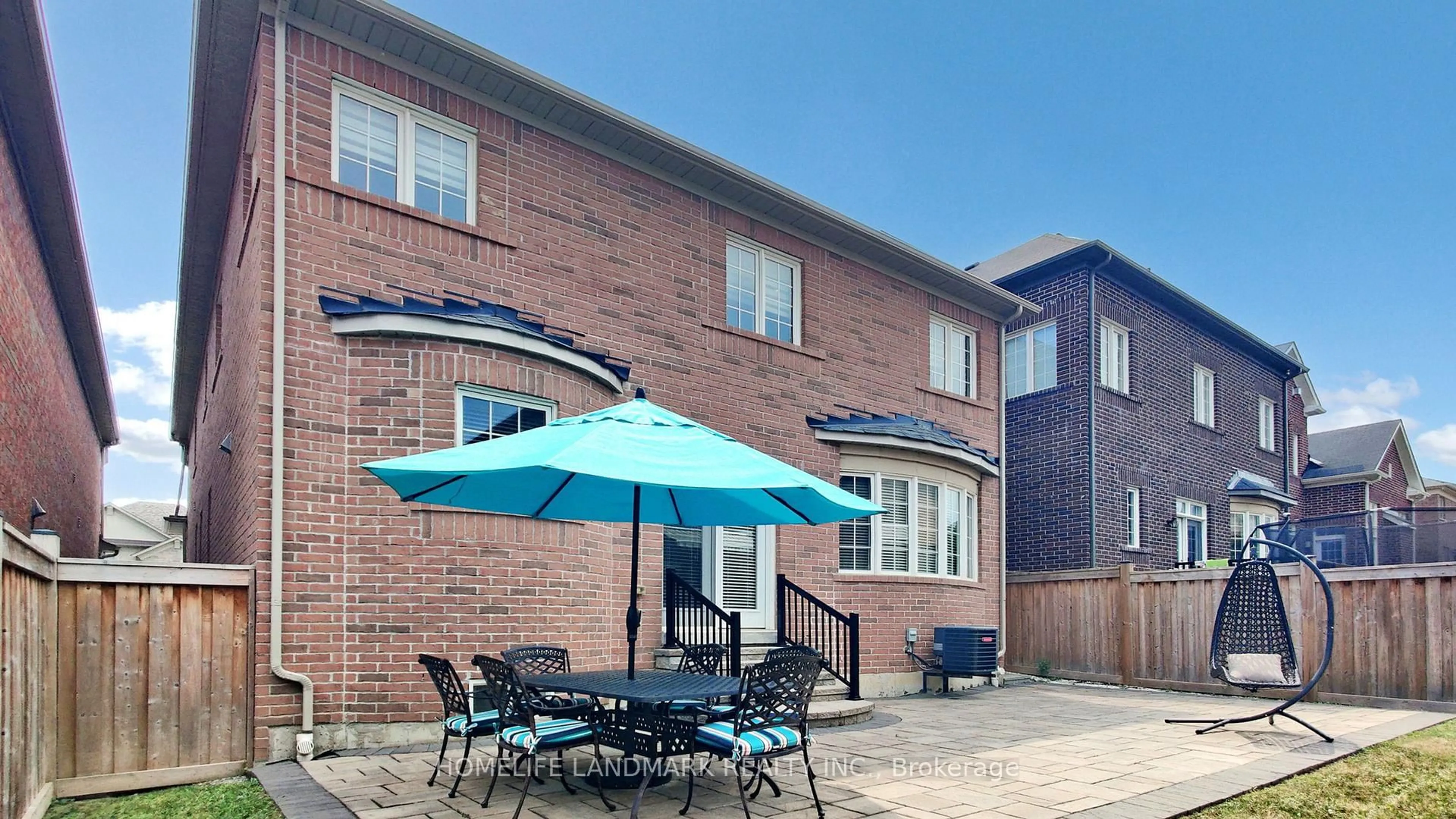 Patio, street for 98 Fitzmaurice Dr, Vaughan Ontario L6A 4X6