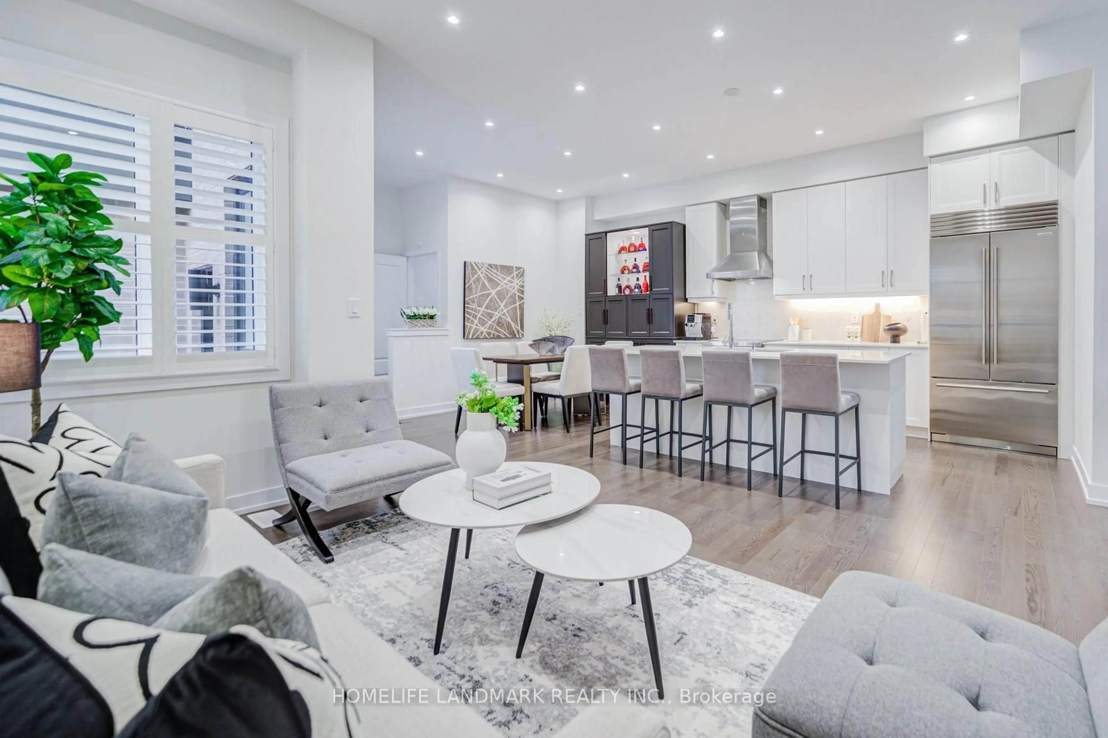 Open concept kitchen, unknown for 33 Golden Fern St, Markham Ontario L6B 0V3