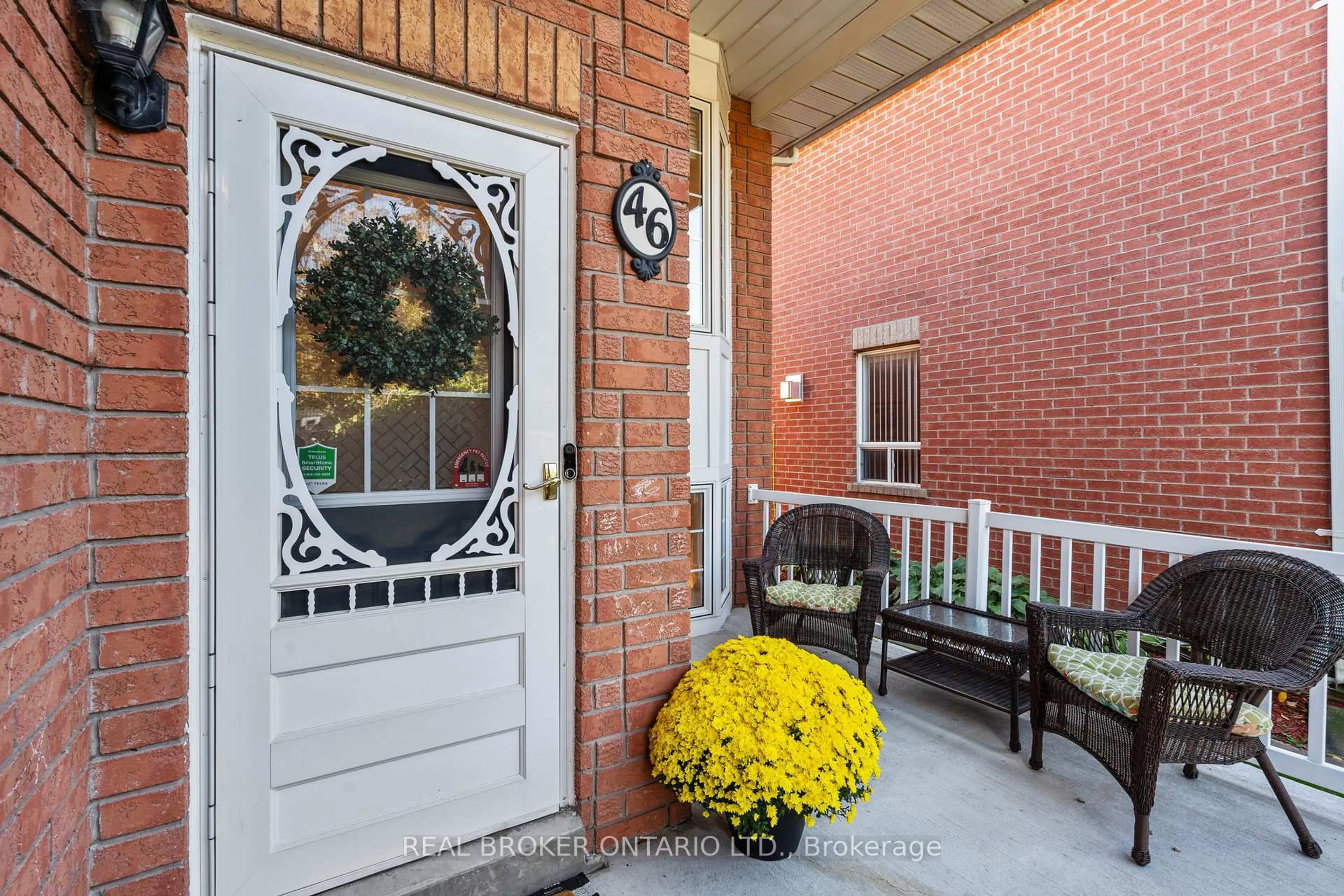 Indoor entryway for 46 Bolster Lane, Uxbridge Ontario L9P 1X8