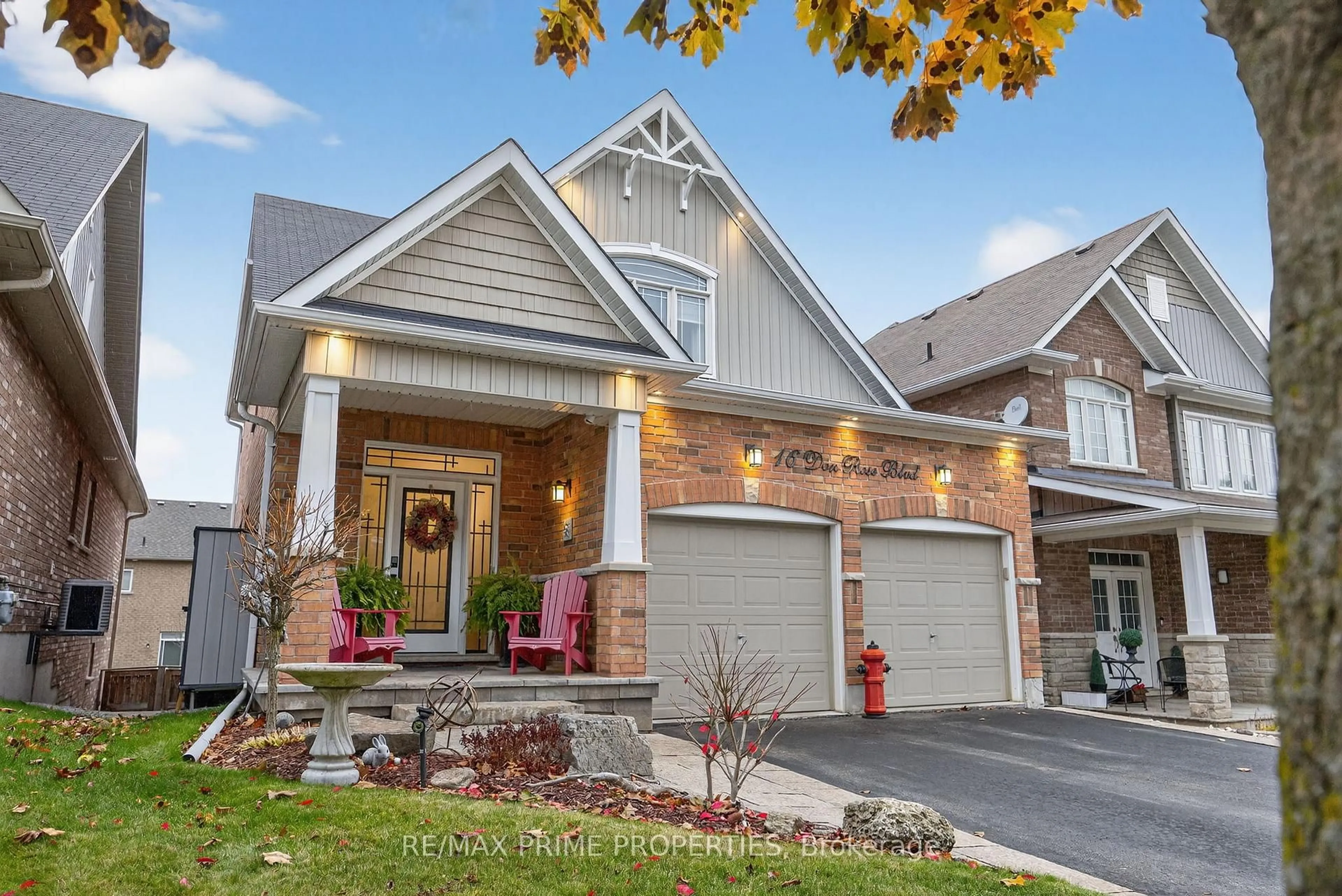 Home with brick exterior material, street for 16 Don Rose Blvd, East Gwillimbury Ontario L0G 1M0