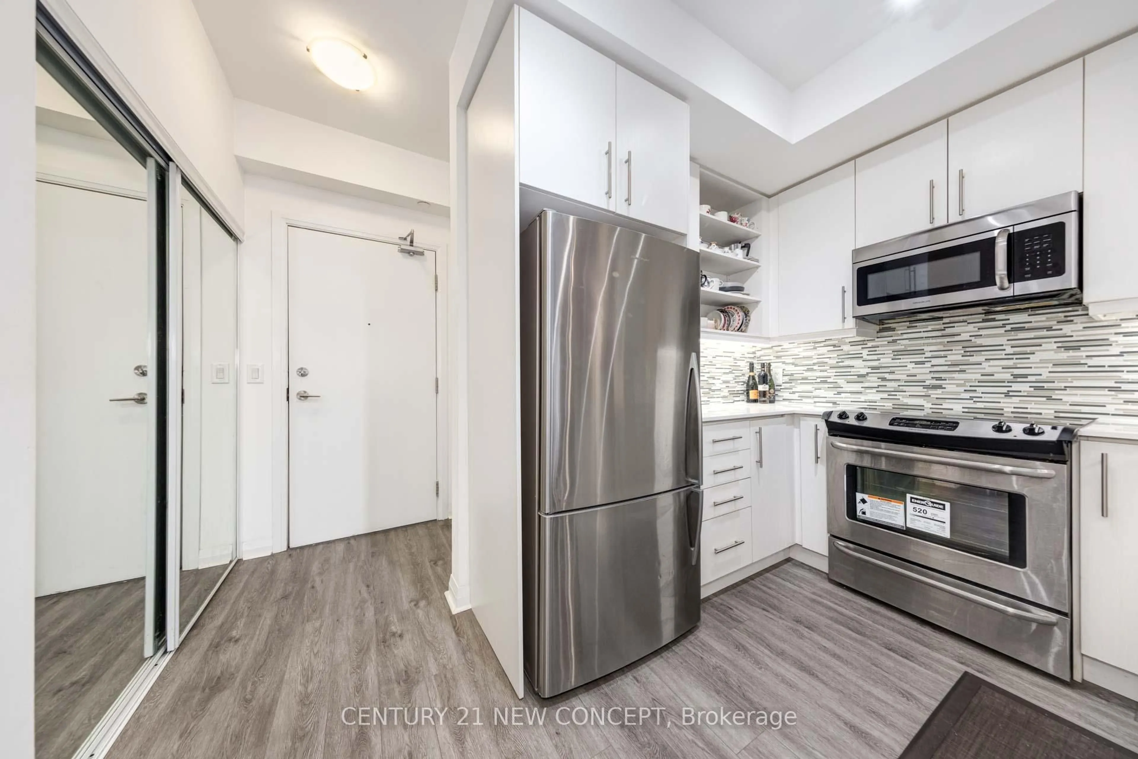 Standard kitchen, unknown for 55 Oneida Cres #409, Richmond Hill Ontario L4B 0E8