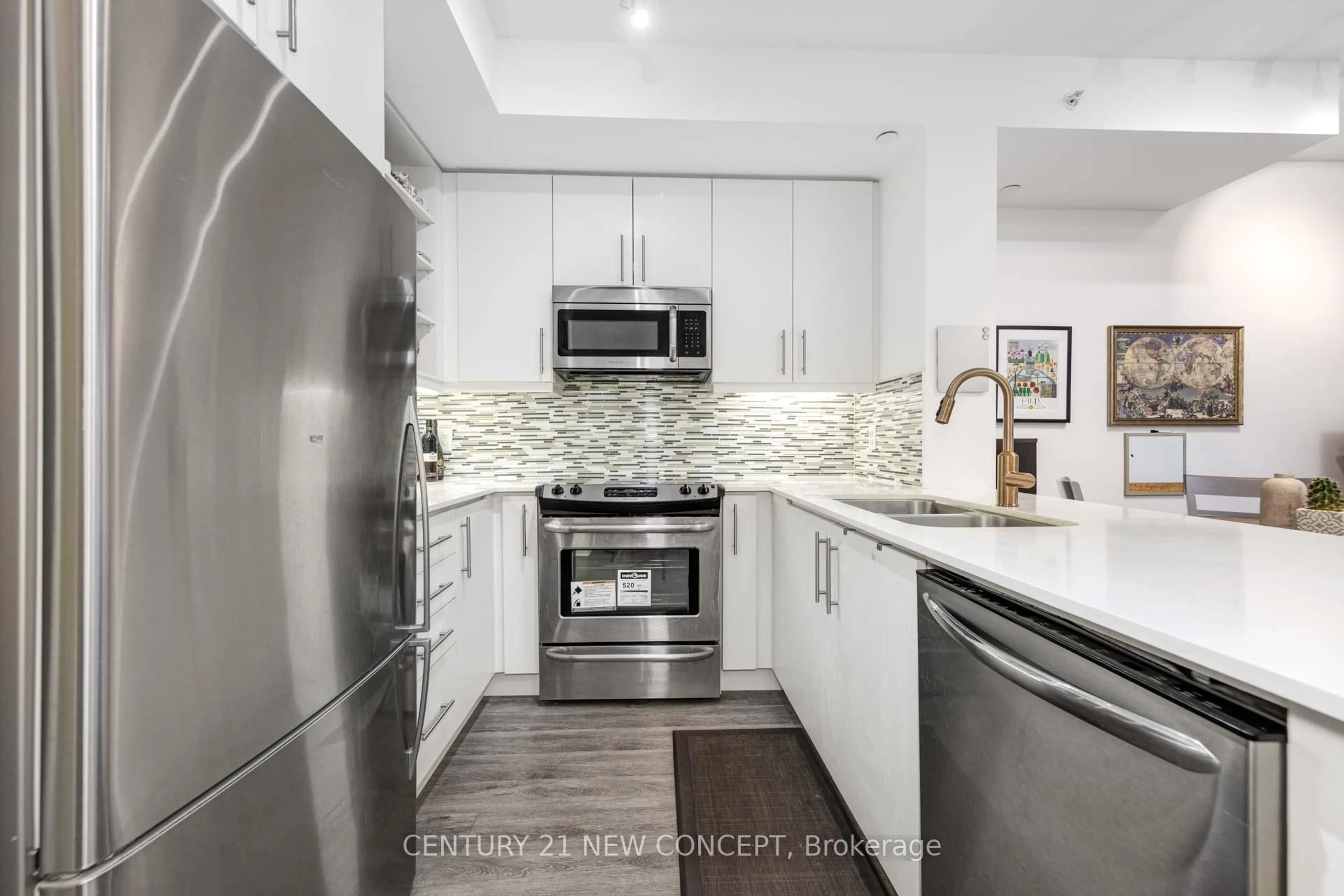 Contemporary kitchen, ceramic/tile floor for 55 Oneida Cres #409, Richmond Hill Ontario L4B 0E8