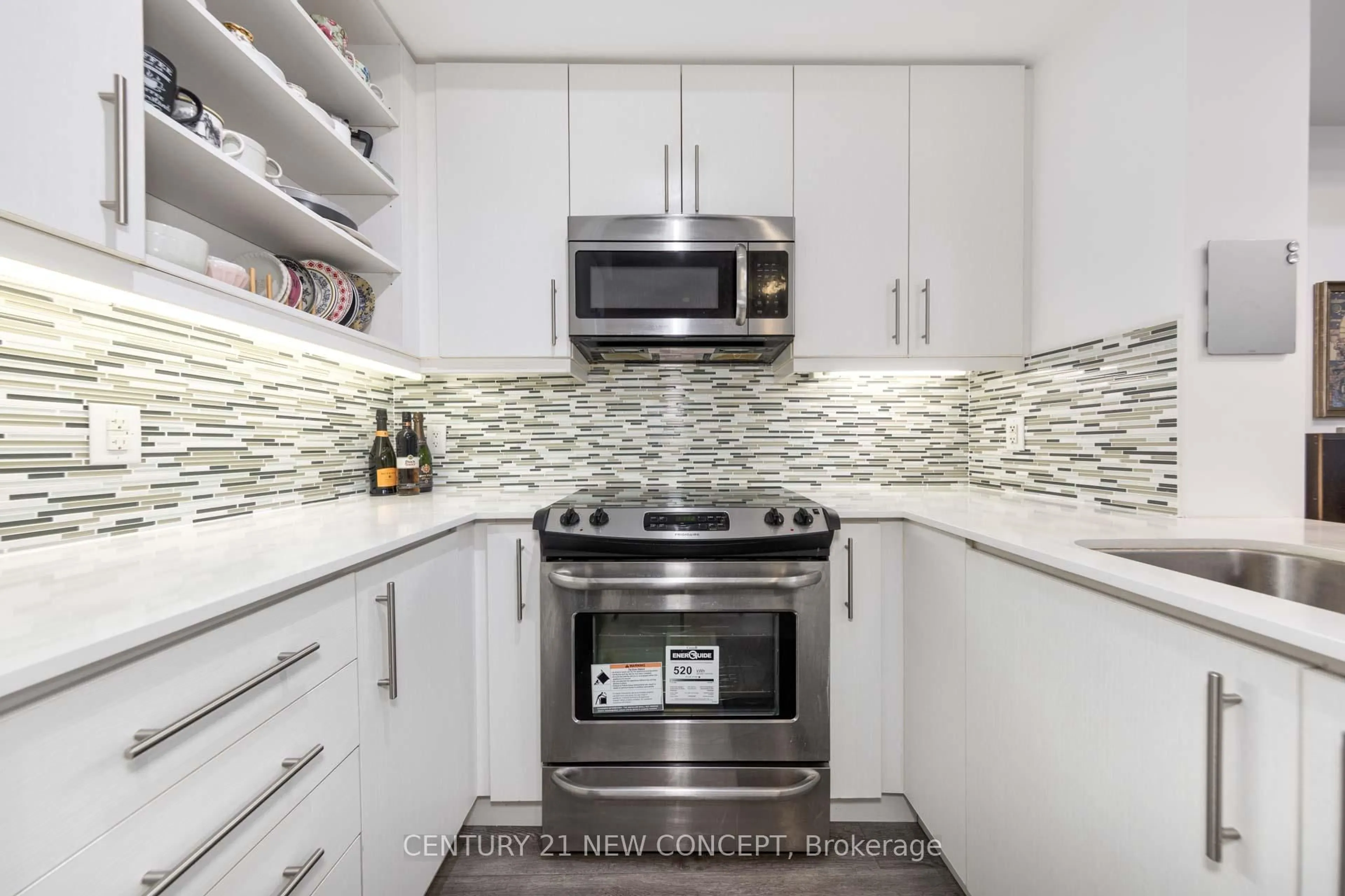 Contemporary kitchen, ceramic/tile floor for 55 Oneida Cres #409, Richmond Hill Ontario L4B 0E8