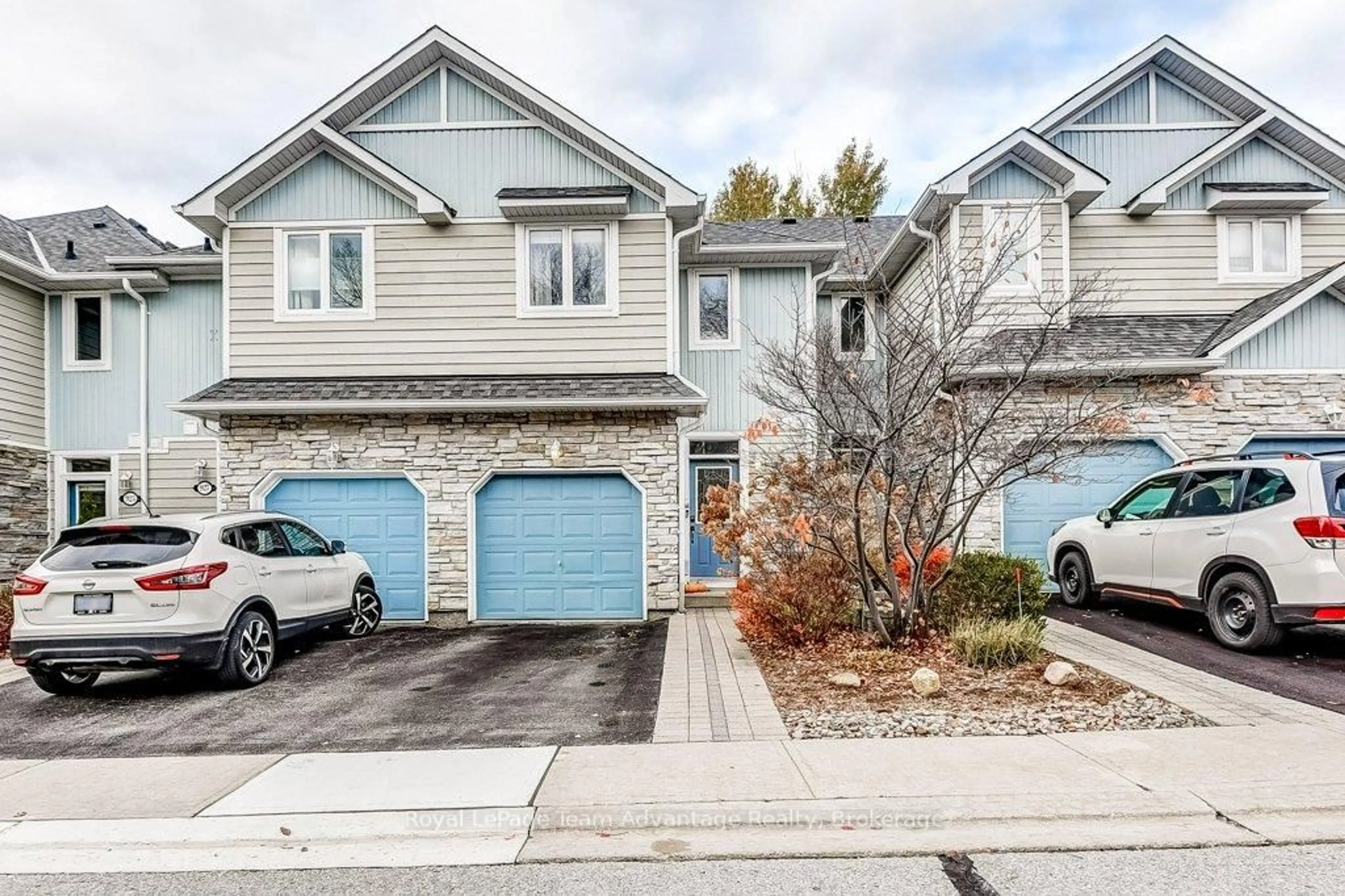 Unknown for 929 Creekfront Way, Newmarket Ontario L3Y 8T4