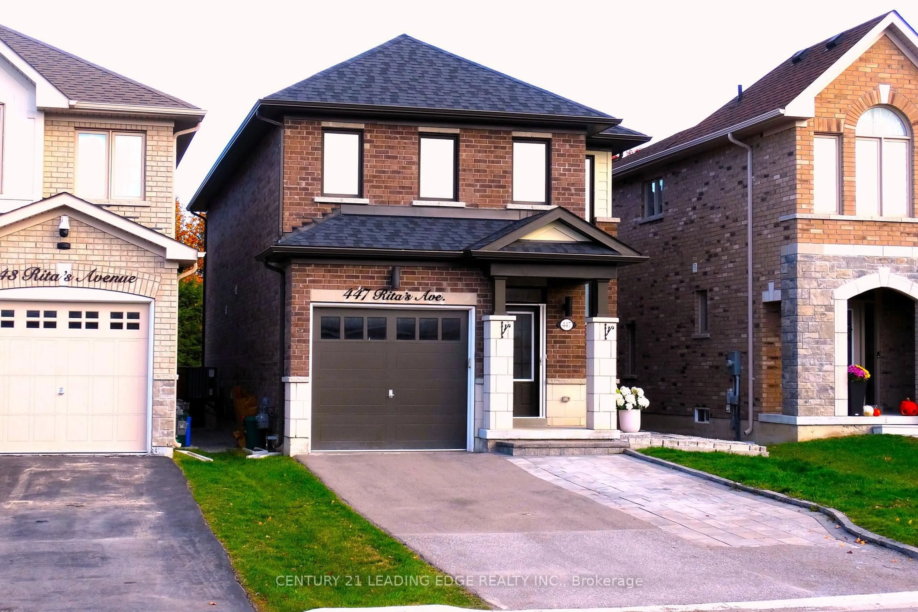 Home with brick exterior material, street for 447 Ritas Ave, Newmarket Ontario L3X 2N1