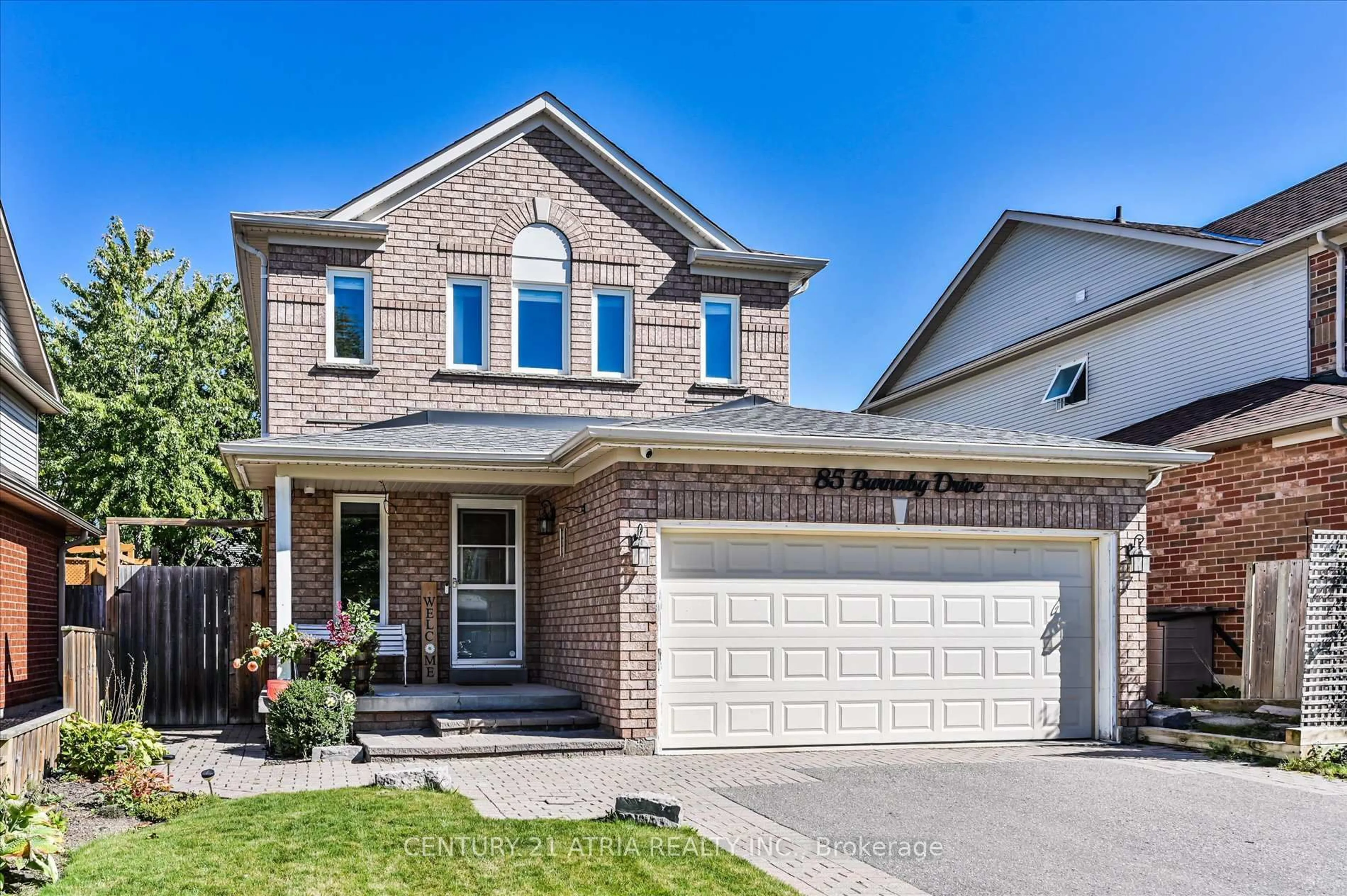 Home with brick exterior material, street for 85 Burnaby Dr, Georgina Ontario L4P 3Y8