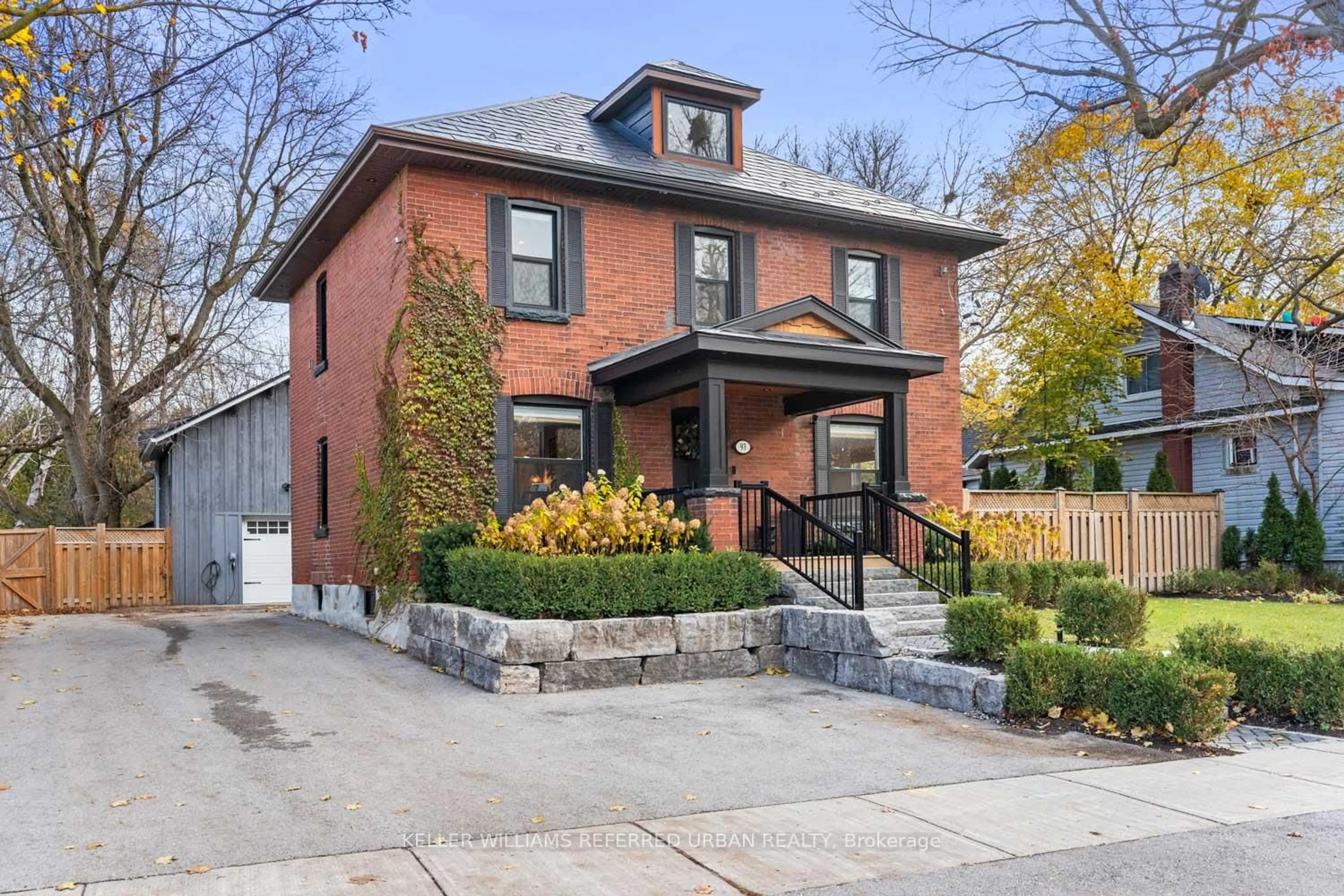 Home with brick exterior material, street for 93 Concession St, Newmarket Ontario L3Y 3W4