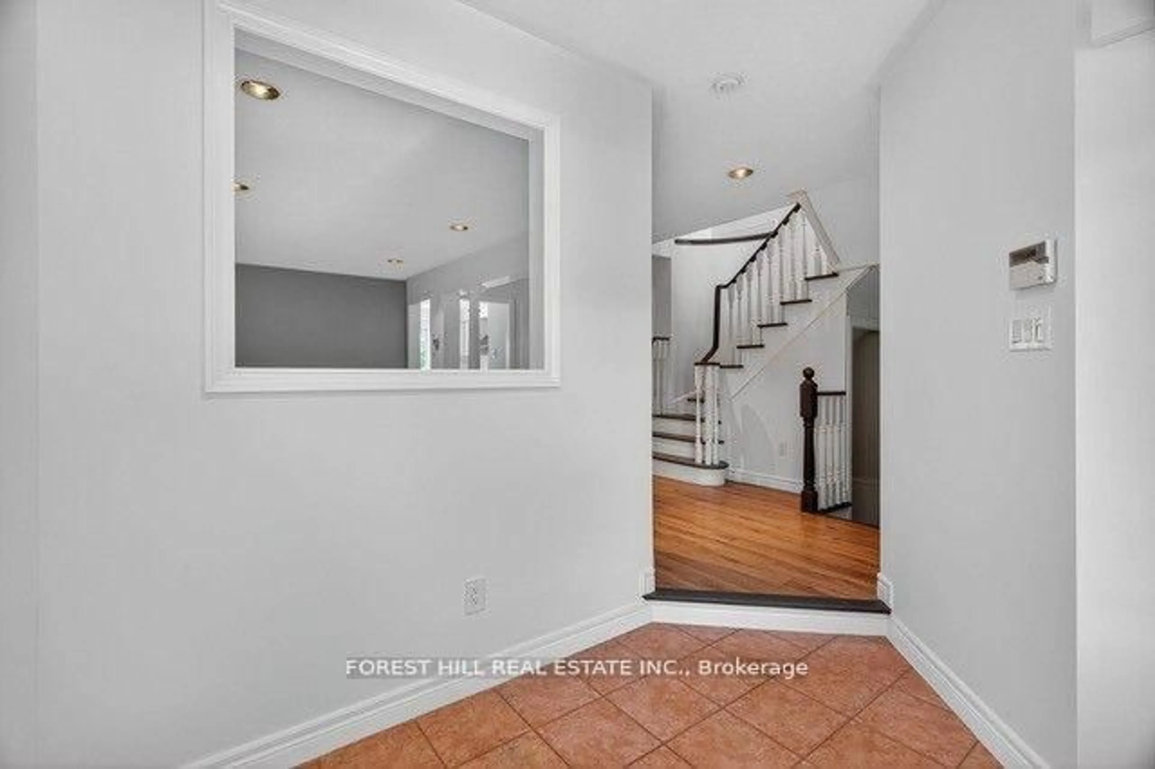 Unknown for 22 Baltic St, Richmond Hill Ontario L4B 4H8