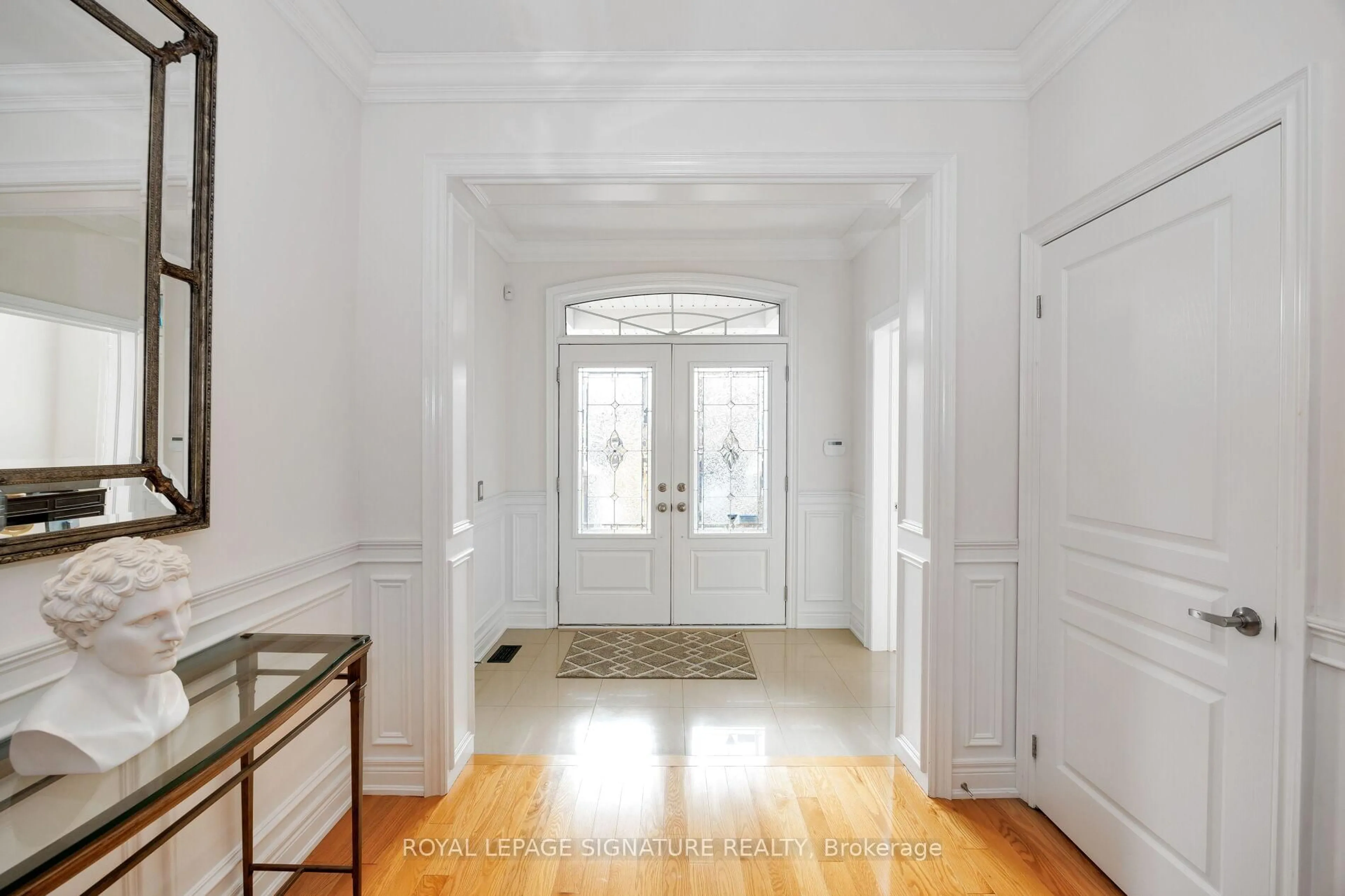 Indoor entryway for 50 Balderson Dr, Vaughan Ontario L4H 4A3