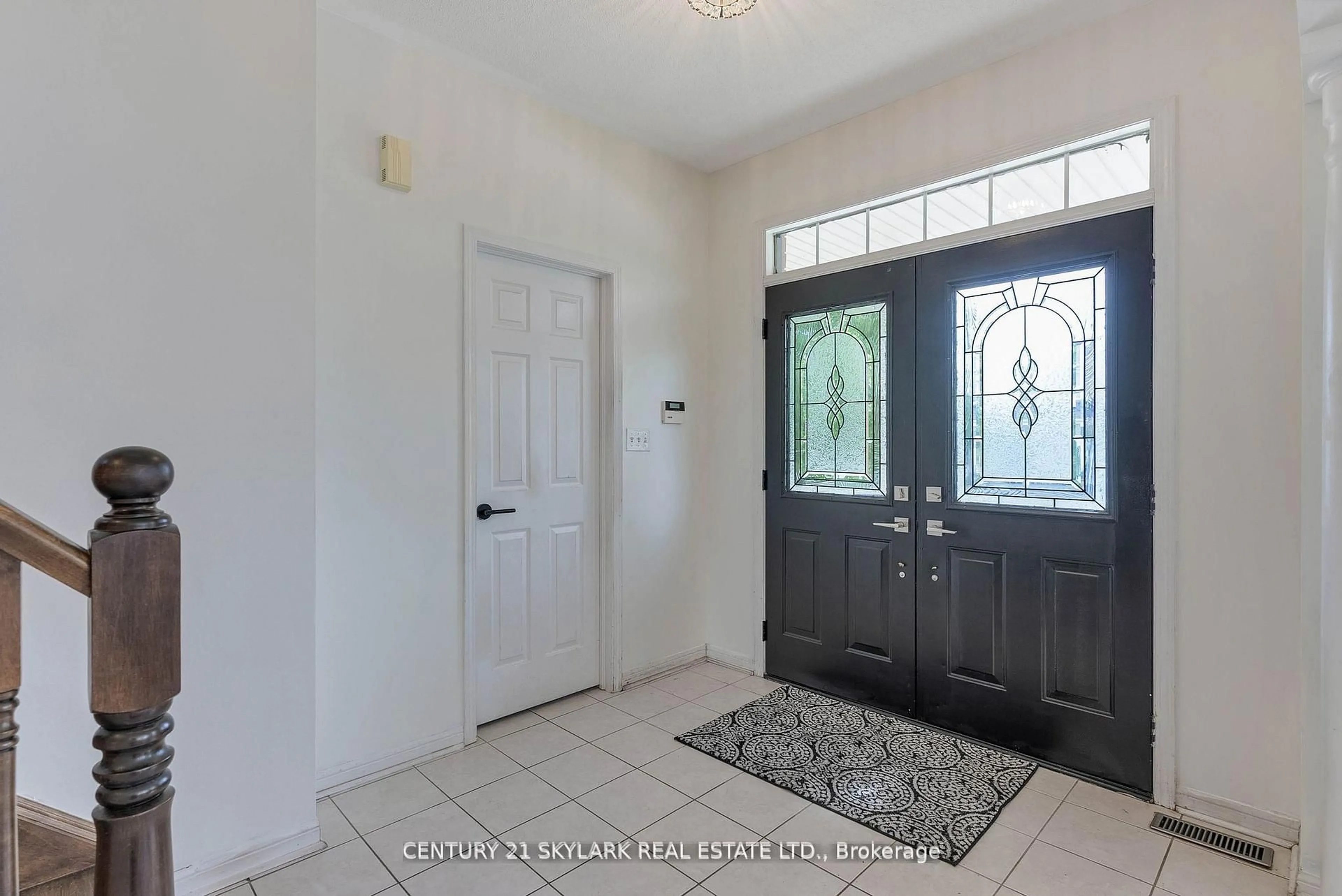 Indoor entryway for 149 Newman Ave, Richmond Hill Ontario L4E 4N3