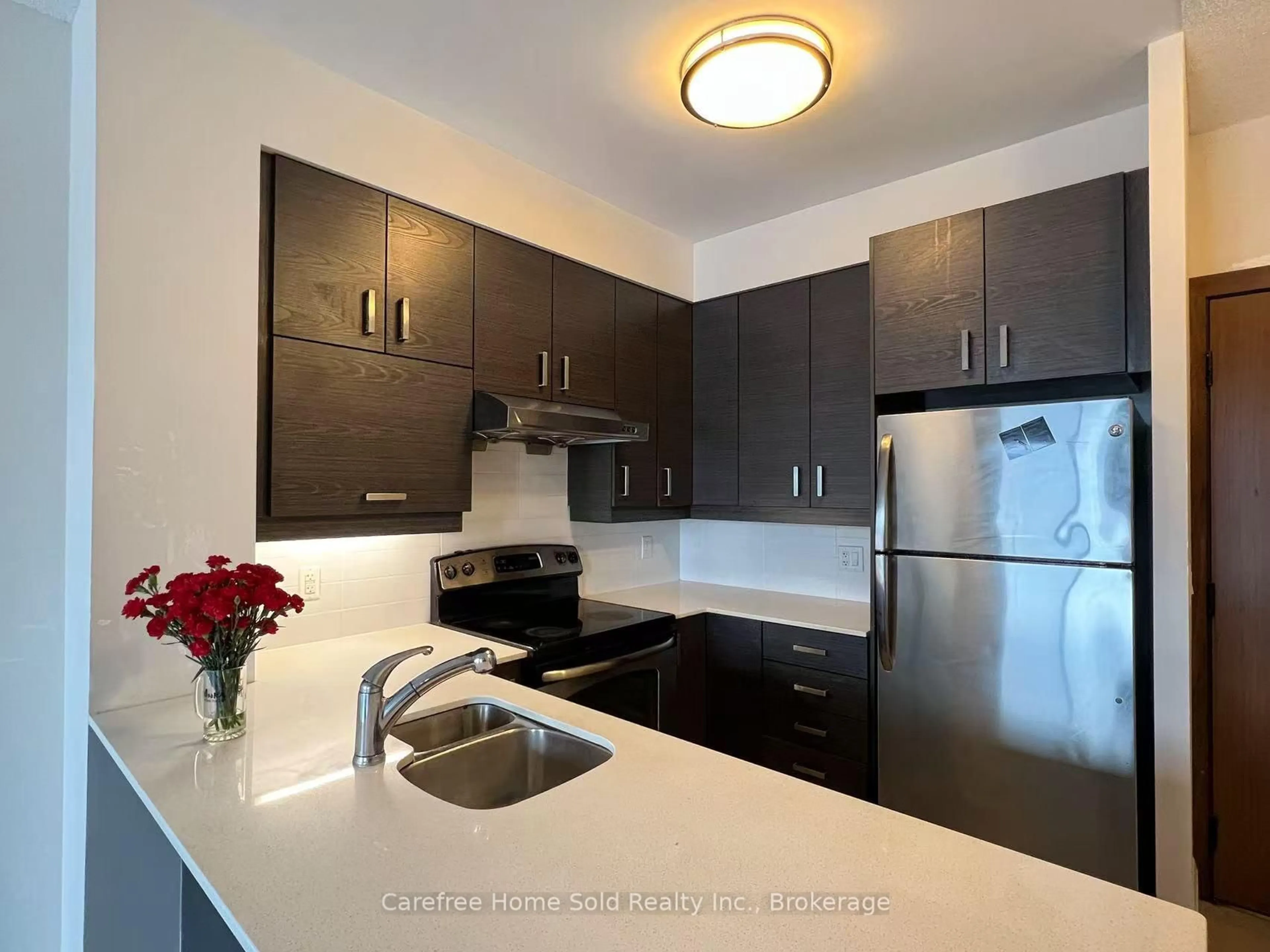 Standard kitchen, unknown for 8228 Birchmount Rd #525, Markham Ontario L3R 1A6