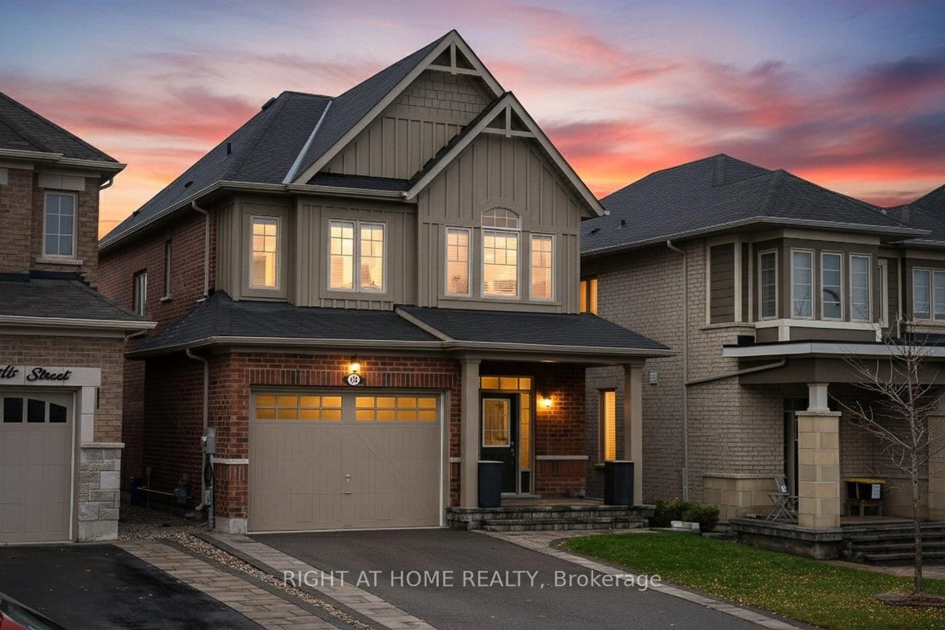 Home with brick exterior material, street for 35 Hackett St, East Gwillimbury Ontario L9N 0L6