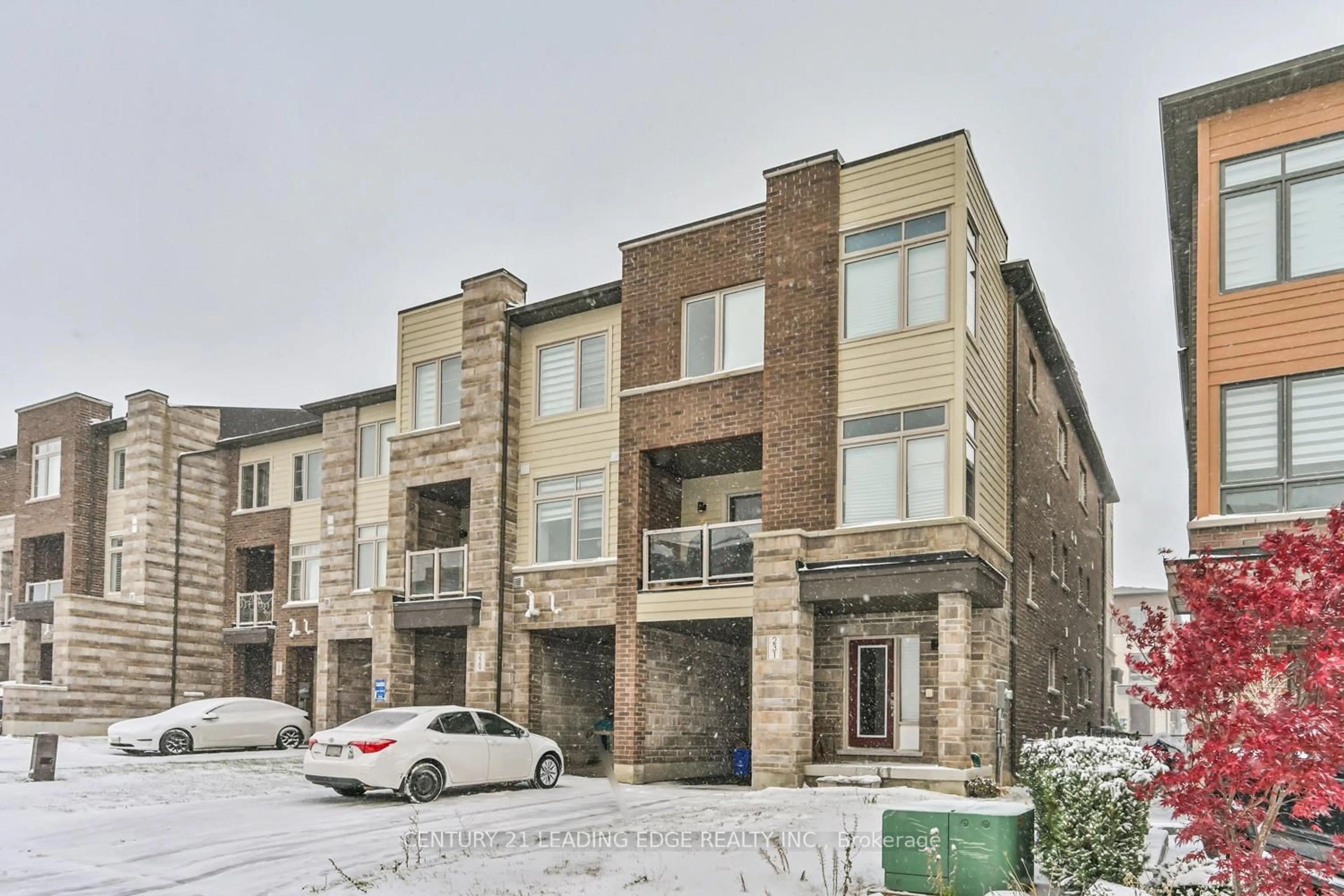 Unknown for 231 Vivant St, Newmarket Ontario L3X 0K7