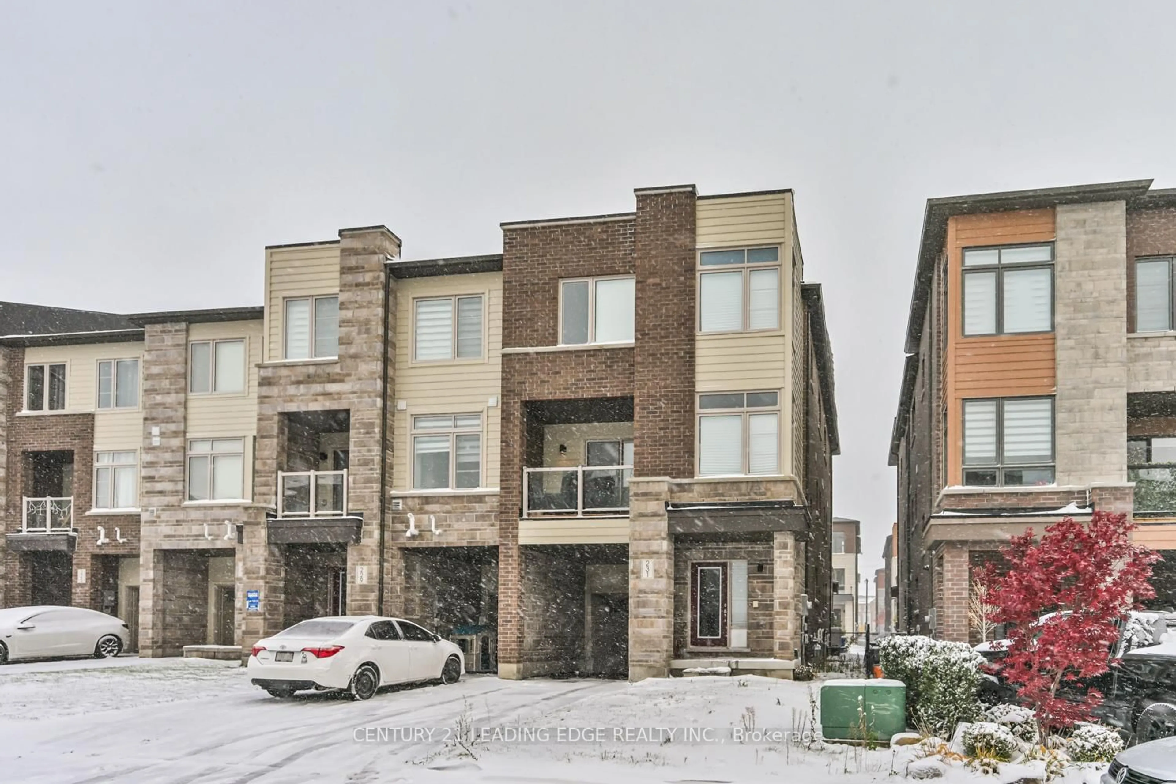 Unknown for 231 Vivant St, Newmarket Ontario L3X 0K7