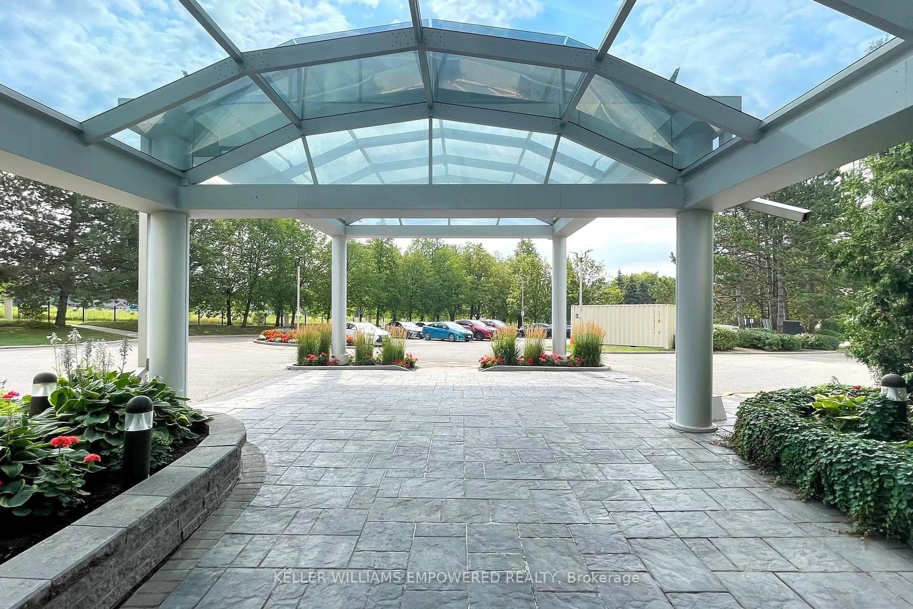 Patio, unknown for 20 Harding Blvd #707, Richmond Hill Ontario L4C 9S4