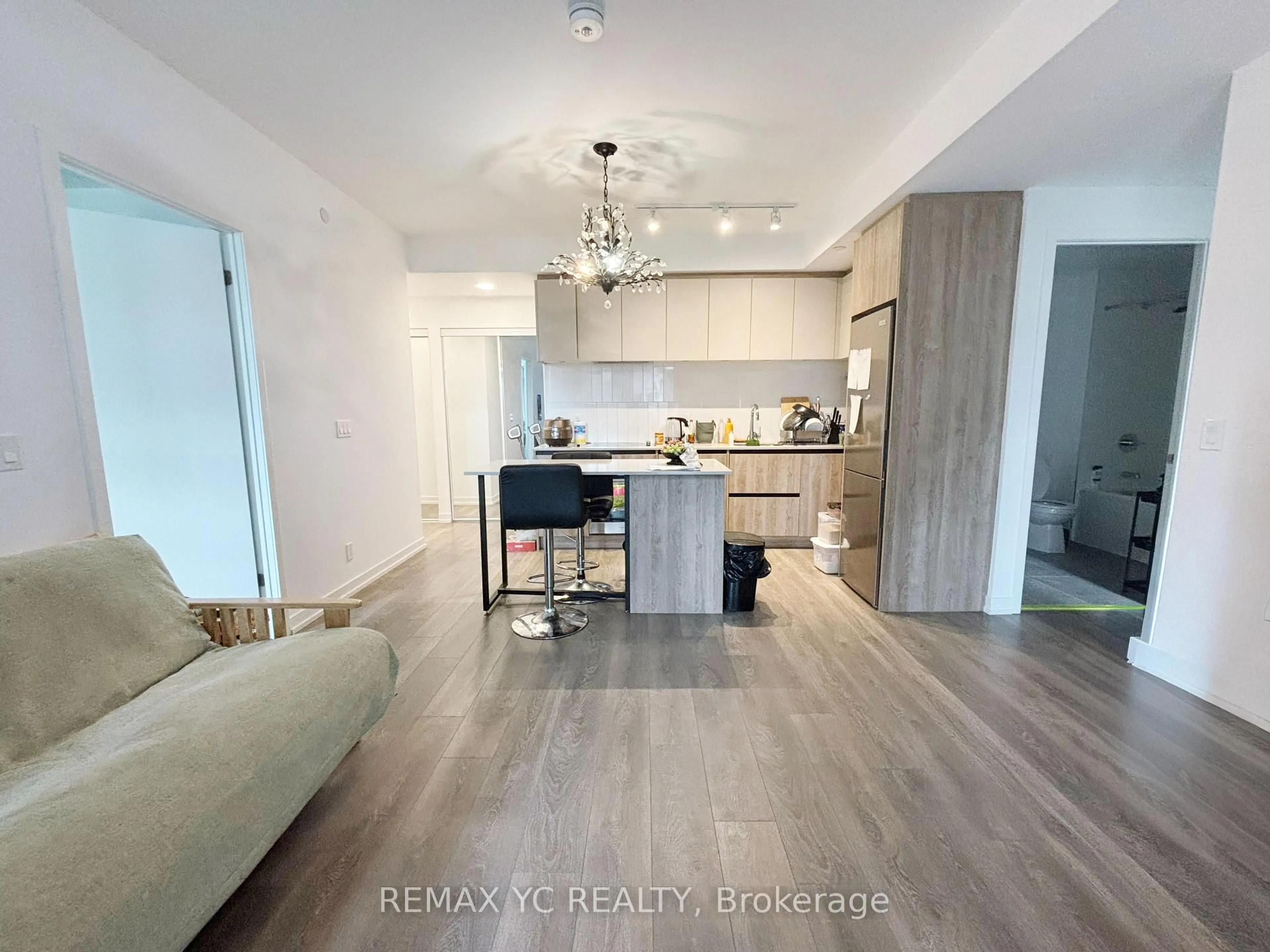 Open concept kitchen, unknown for 8 Beverley Glen Blvd #324, Vaughan Ontario L4J 0L5