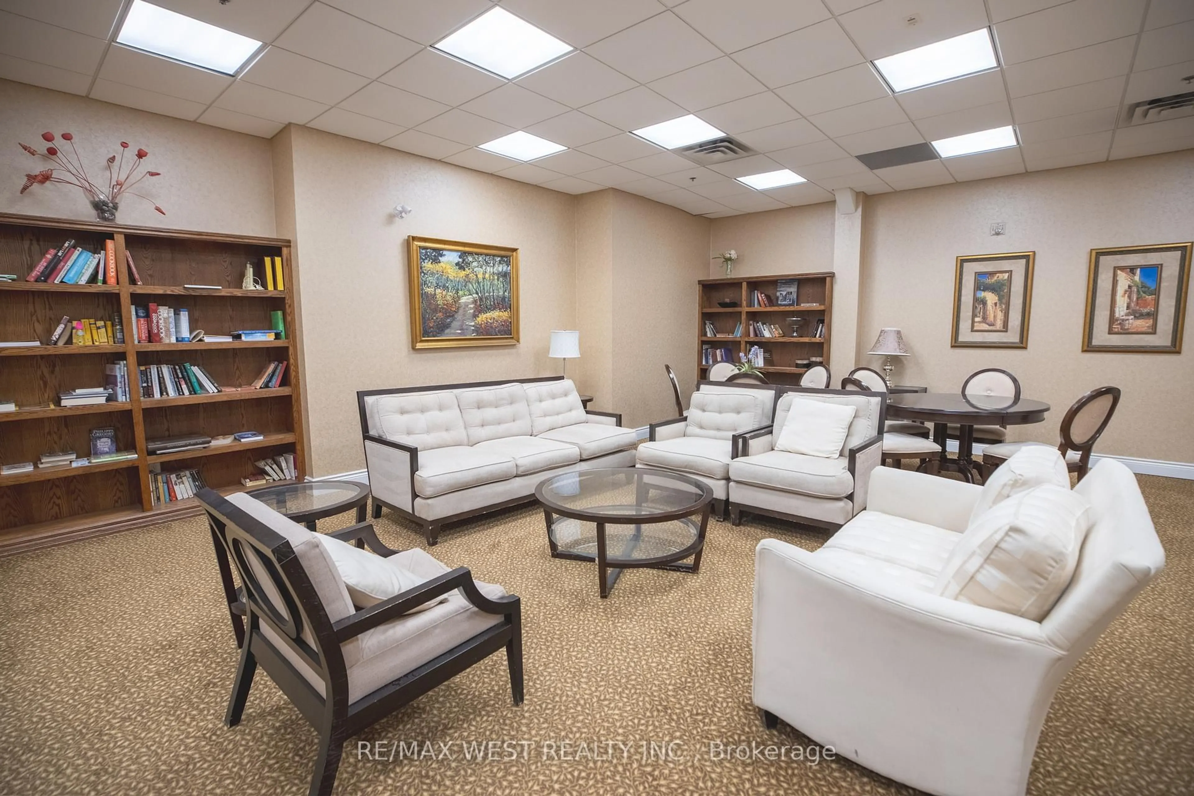 Living room with furniture, unknown for 9901 Keele St #208, Vaughan Ontario L6A 3Y5