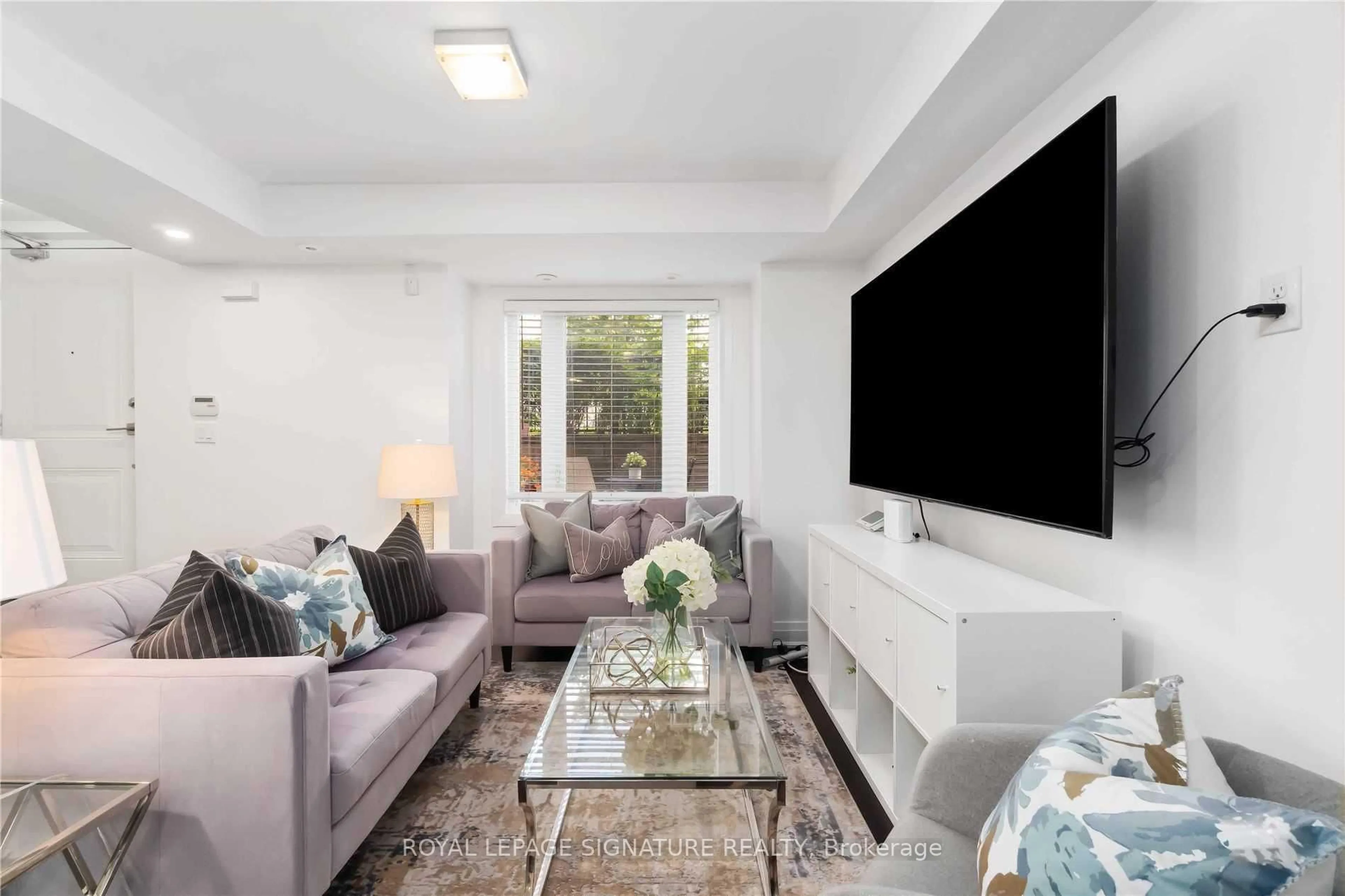 Living room with furniture, unknown for 320 John St #107, Markham Ontario L3T 0B1