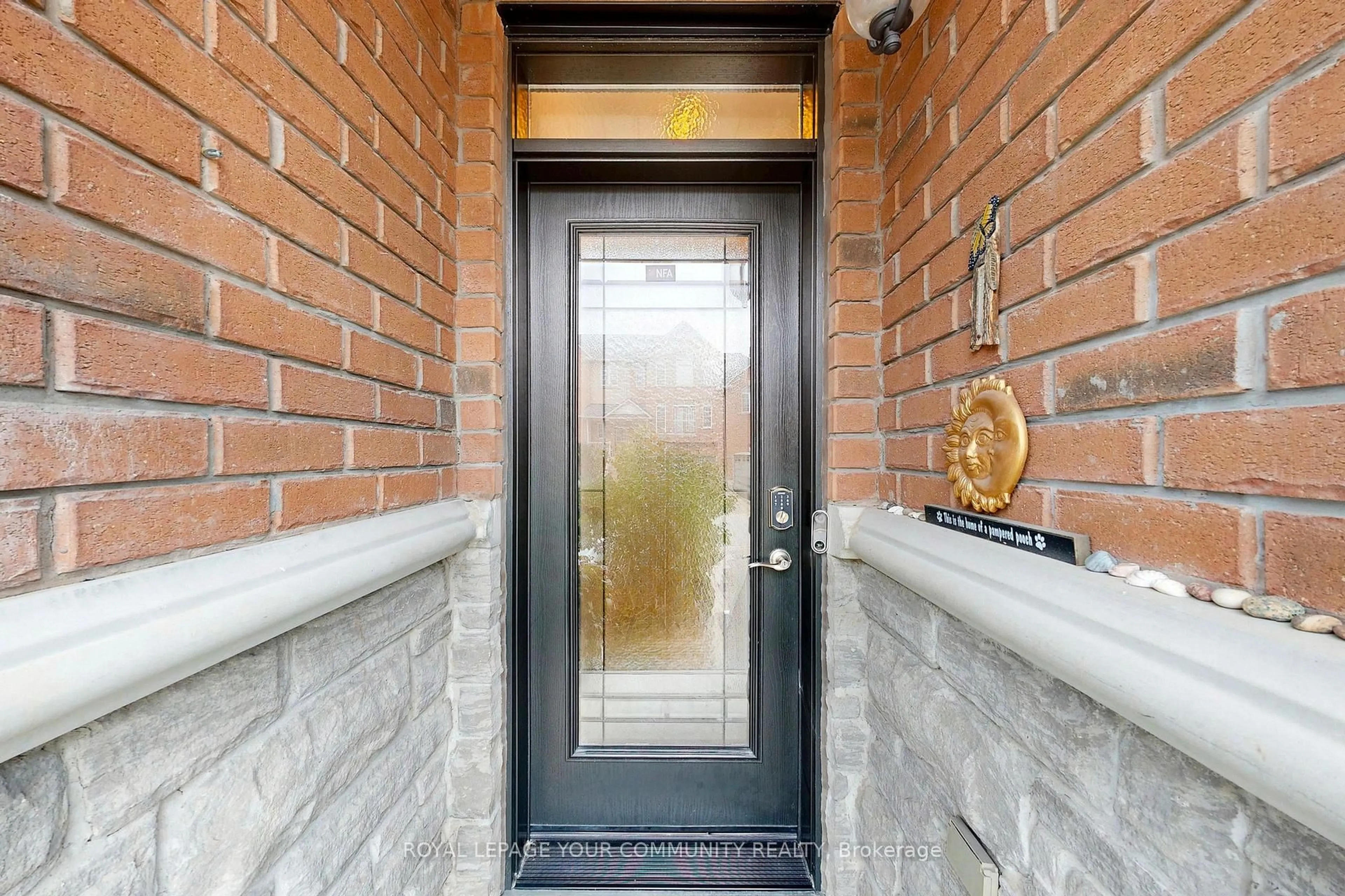 Indoor foyer for 3 Rustwood Rd, Vaughan Ontario L4J 9E5