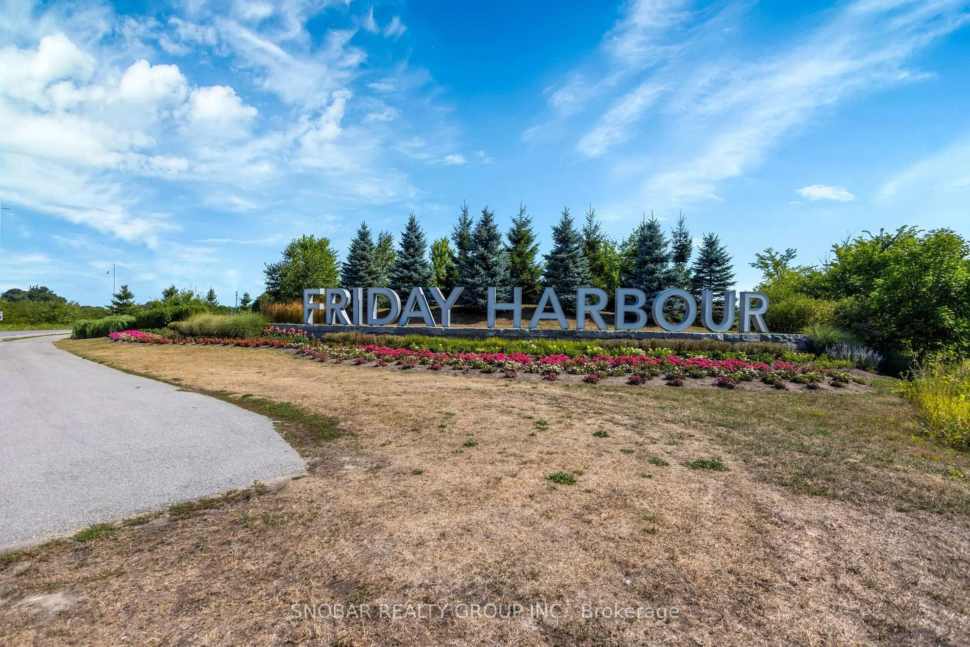 A pic from outside/outdoor area/front of a property/back of a property/a pic from drone, water/lake/river/ocean view for 333 Sunseeker Ave, Innisfil Ontario L9R 0R6