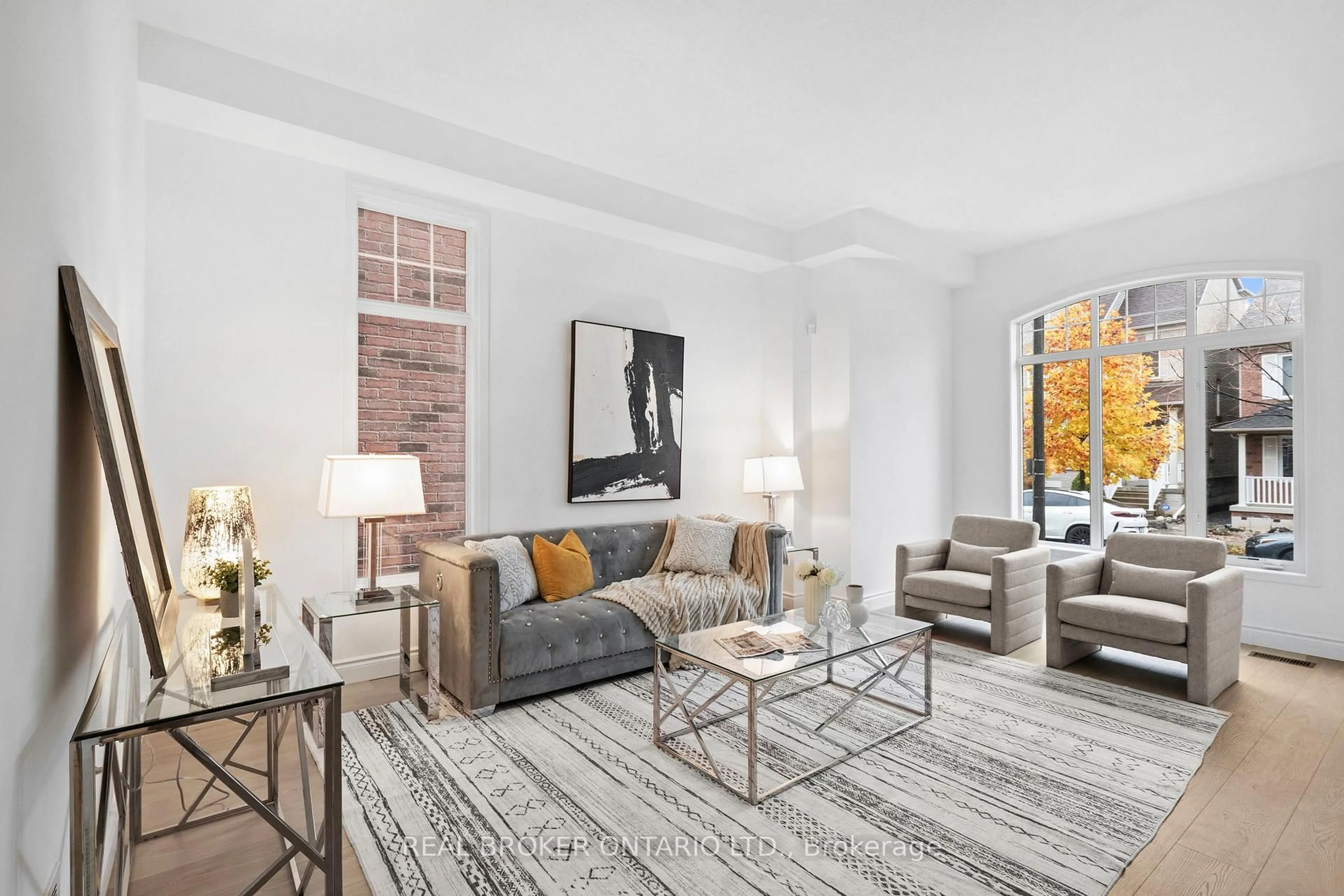 Living room with furniture, unknown for 21 Spring Meadow Ave, Markham Ontario L6B 1B5