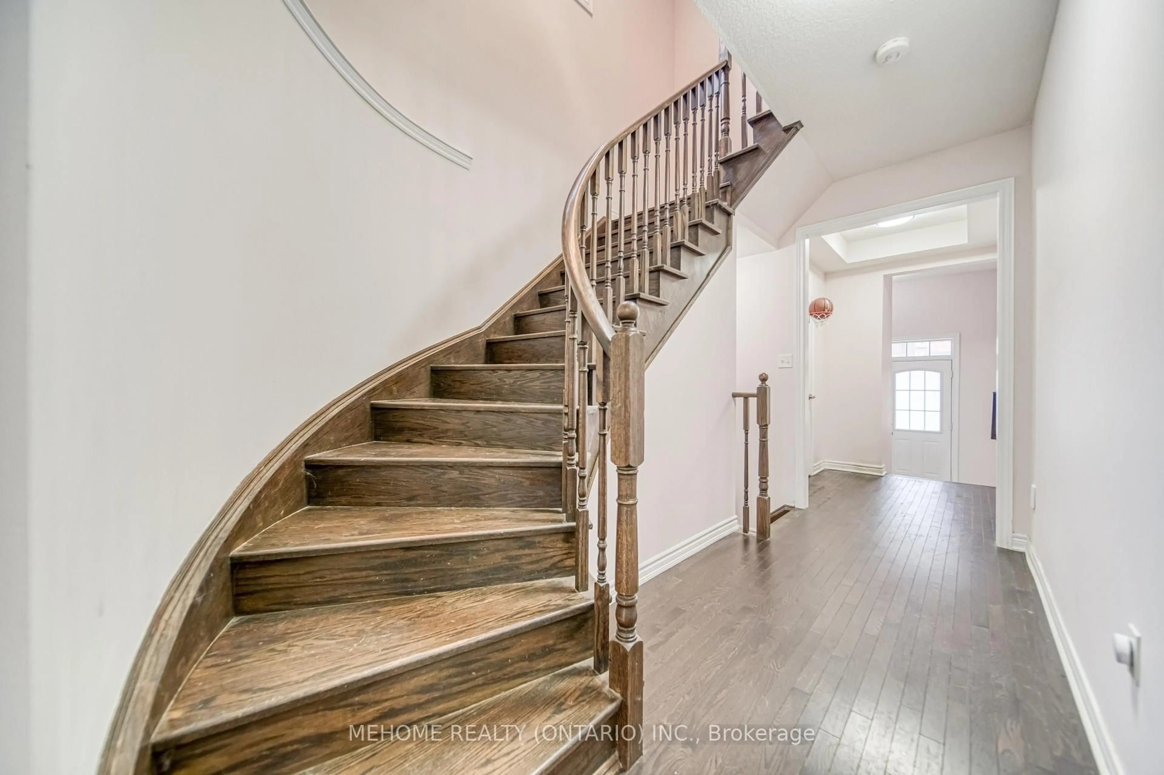 Stairs for 13 Titan Tr, Markham Ontario L3S 0E2