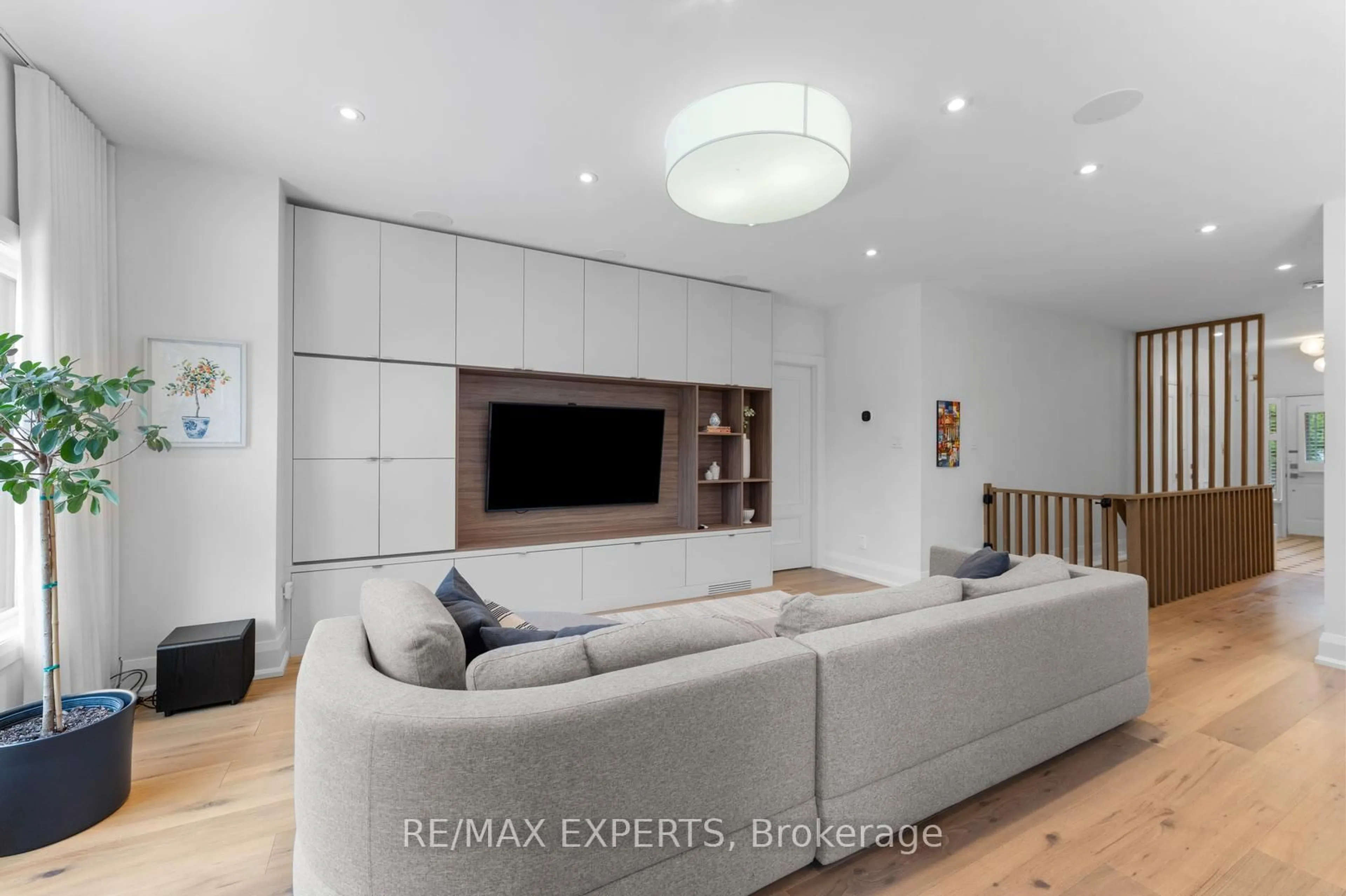 Home theater for 88 Arista Gate, Vaughan Ontario L4L 9H7