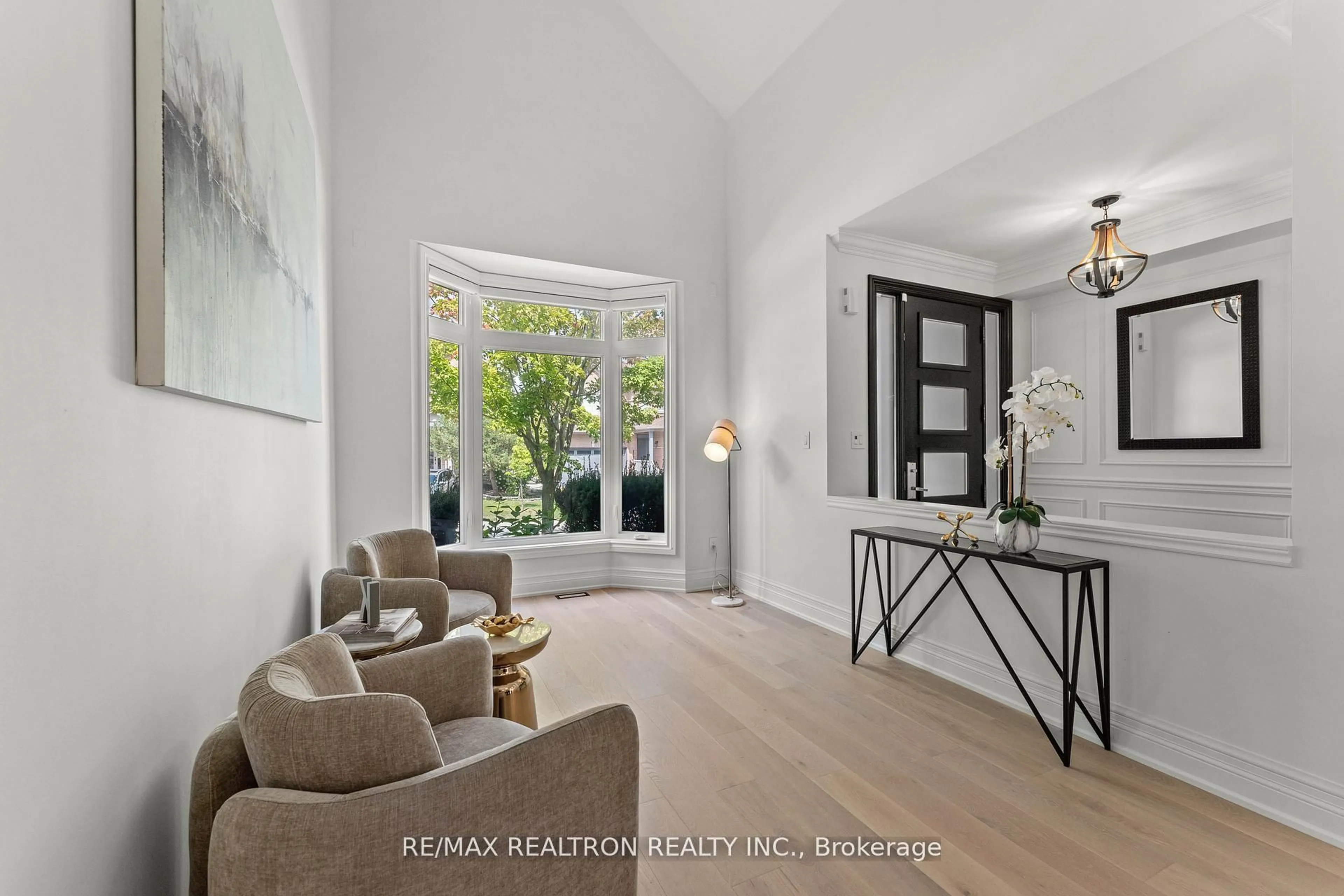 Indoor entryway for 43 Basie Gate, Vaughan Ontario L4J 9B4