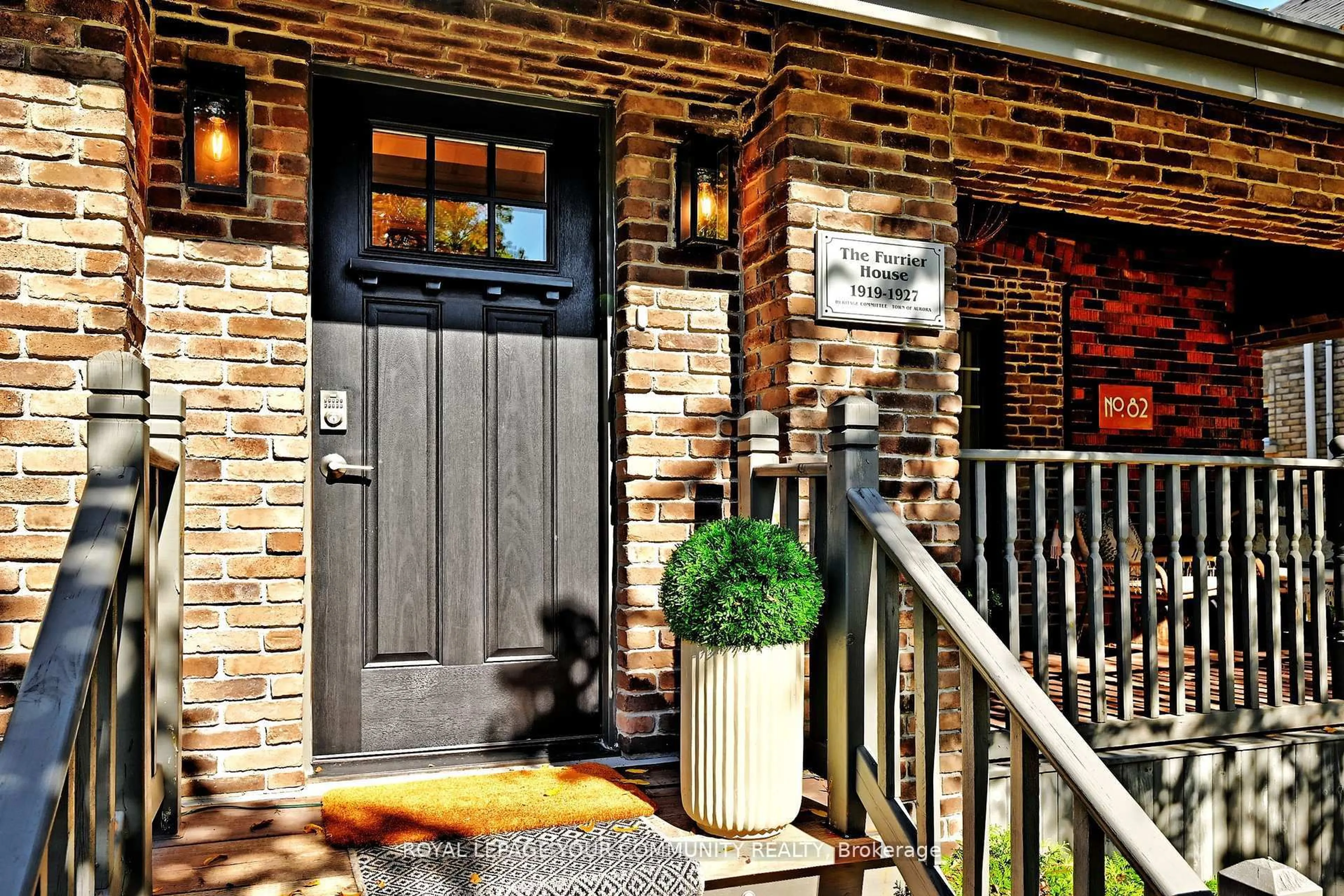 Home with brick exterior material, street for 82 Centre St, Aurora Ontario L4G 1J8