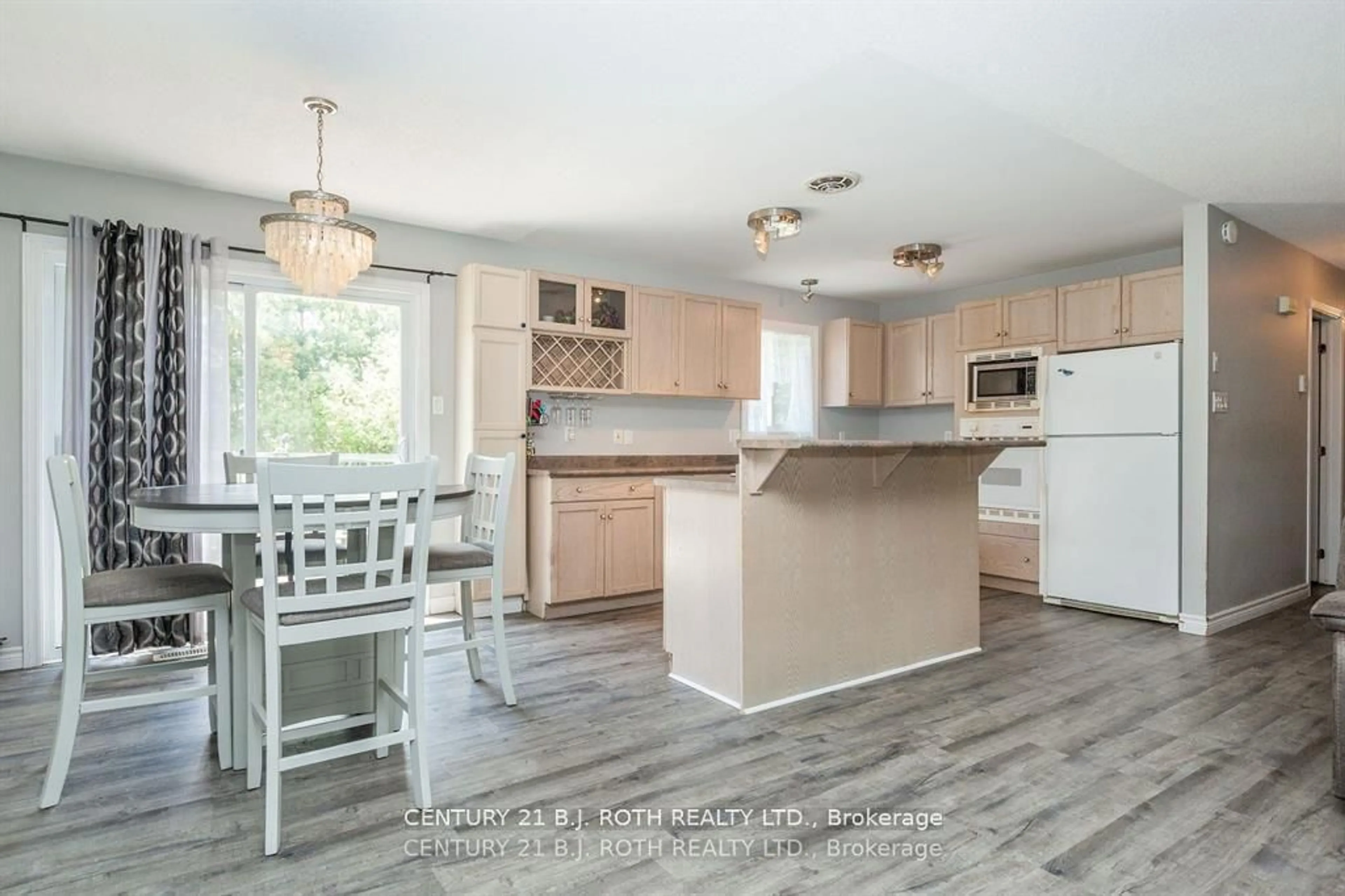 Open concept kitchen, unknown for 7972 County 13 Rd, Adjala-Tosorontio Ontario L0M 1M0