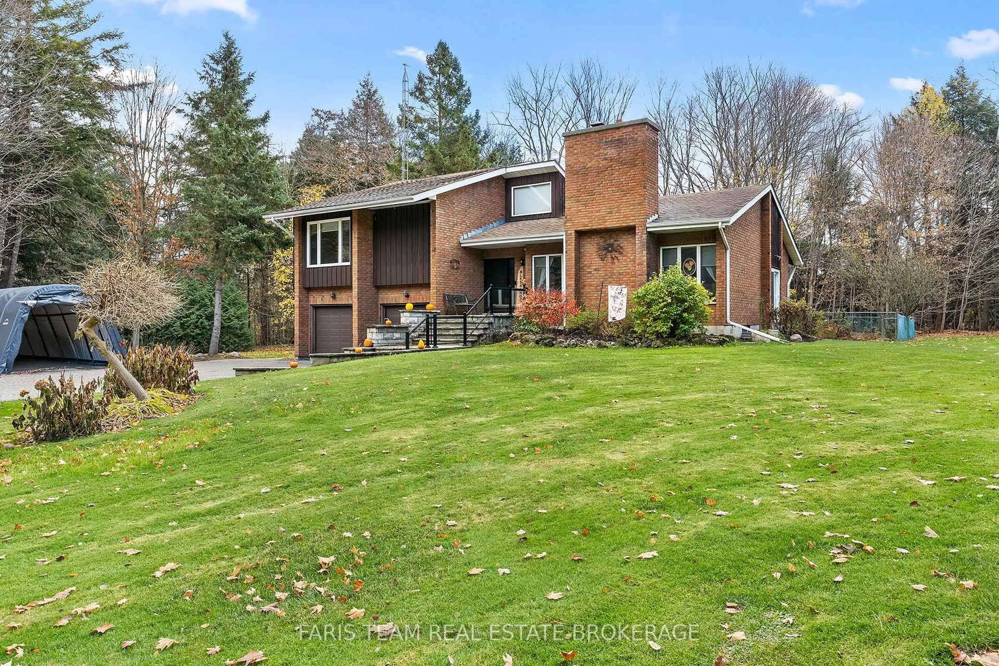 Home with brick exterior material, unknown for 5565 5th Line, New Tecumseth Ontario L0G 1W0