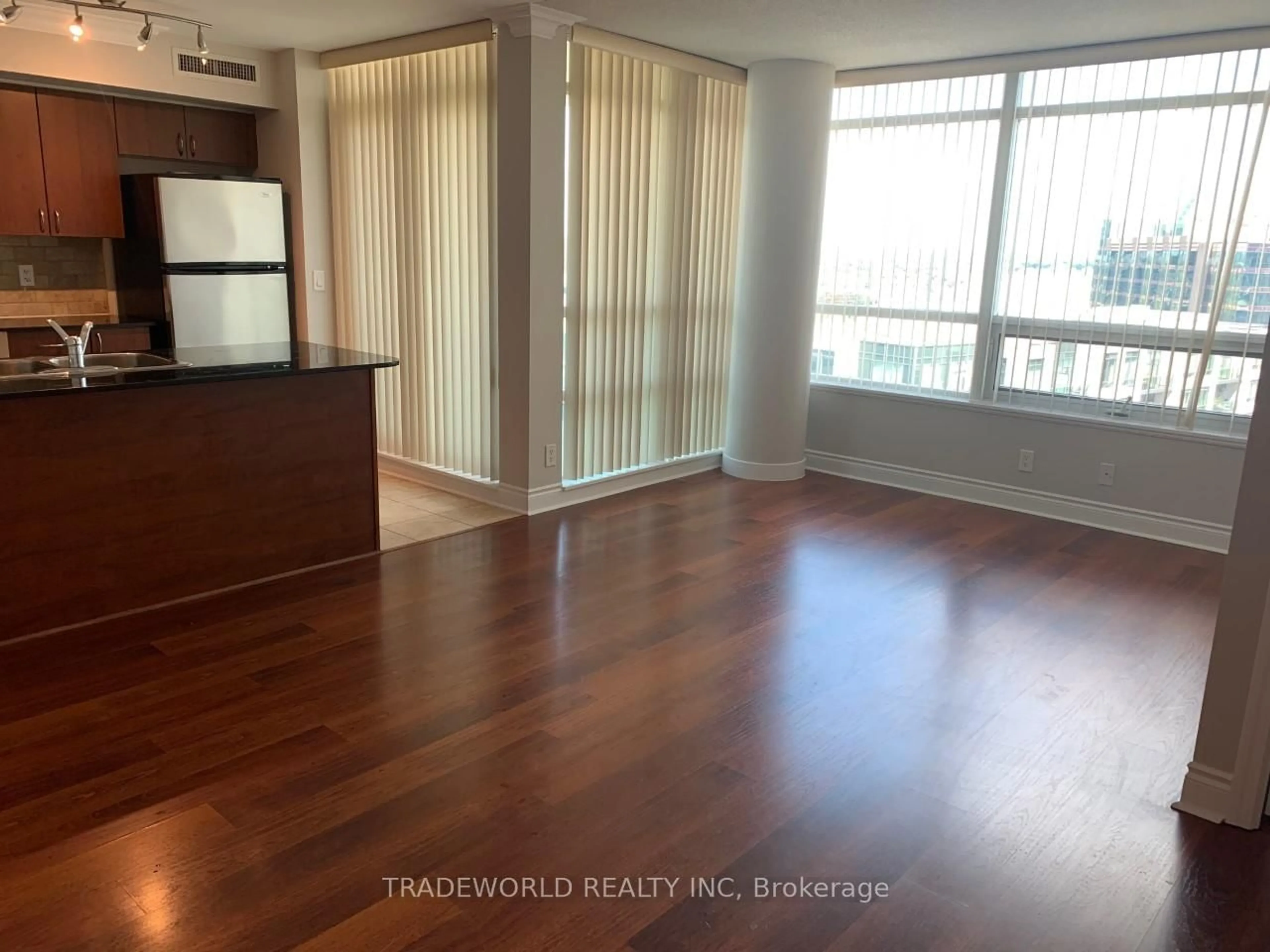 A pic of a room for 75 South Town Centre Blvd #1510, Markham Ontario L6G 0B3