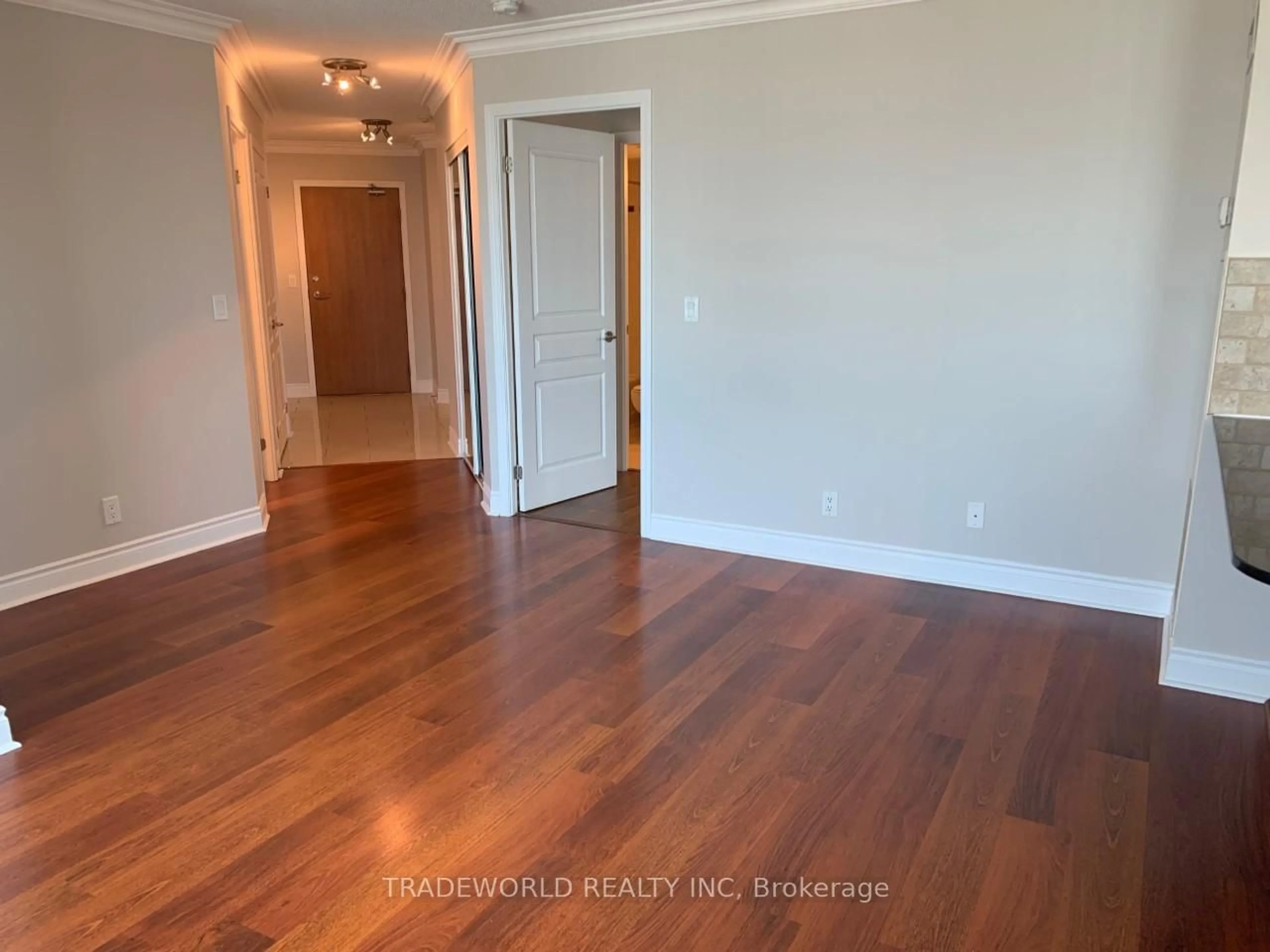 A pic of a room for 75 South Town Centre Blvd #1510, Markham Ontario L6G 0B3