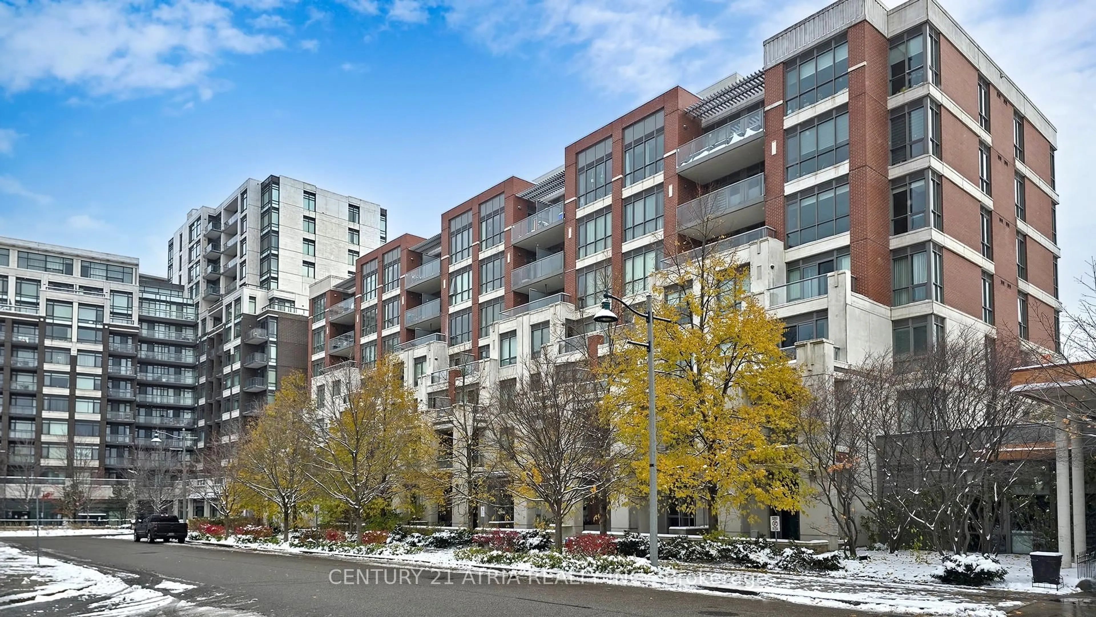 Patio, unknown for 57 Upper Duke Cres #311D, Markham Ontario L6G 0B9